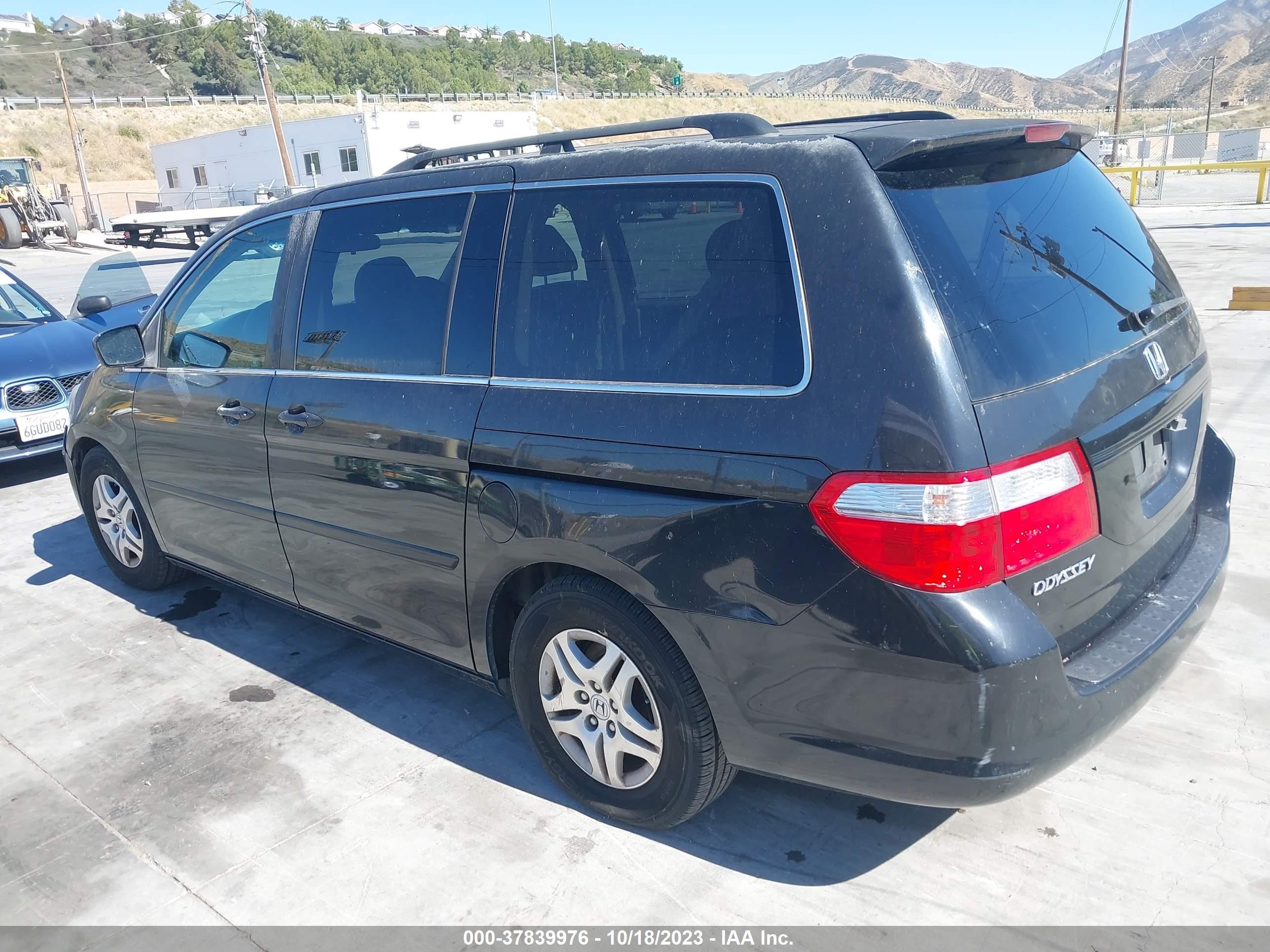 Photo 2 VIN: 5FNRL38717B098338 - HONDA ODYSSEY 