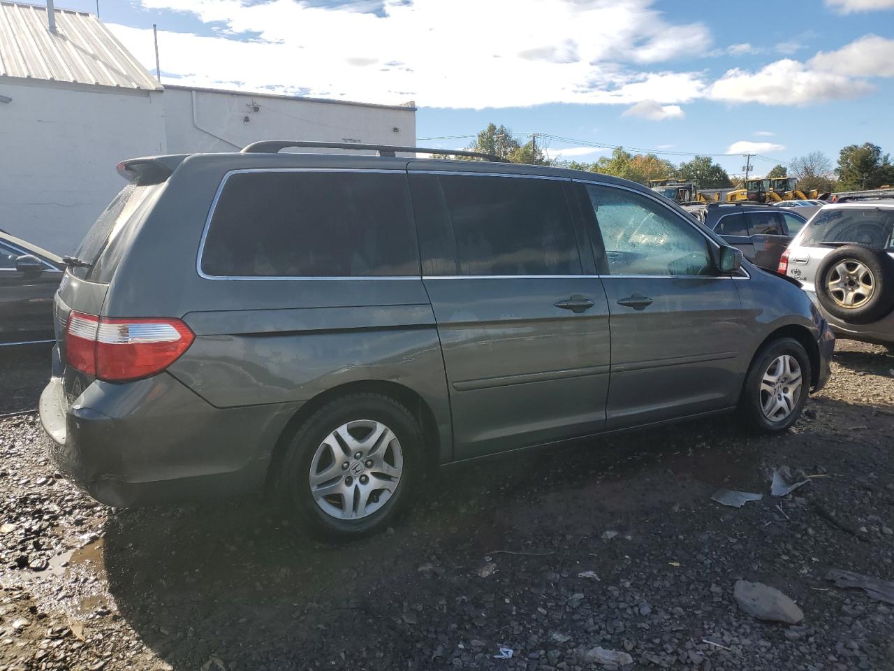 Photo 2 VIN: 5FNRL38717B458692 - HONDA ODYSSEY 