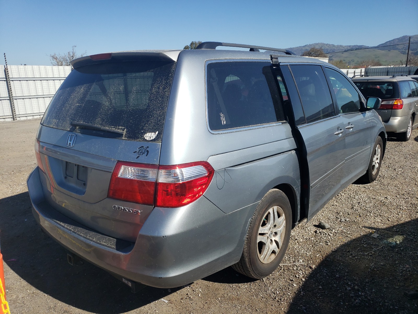 Photo 3 VIN: 5FNRL38725B053129 - HONDA ODYSSEY EX 