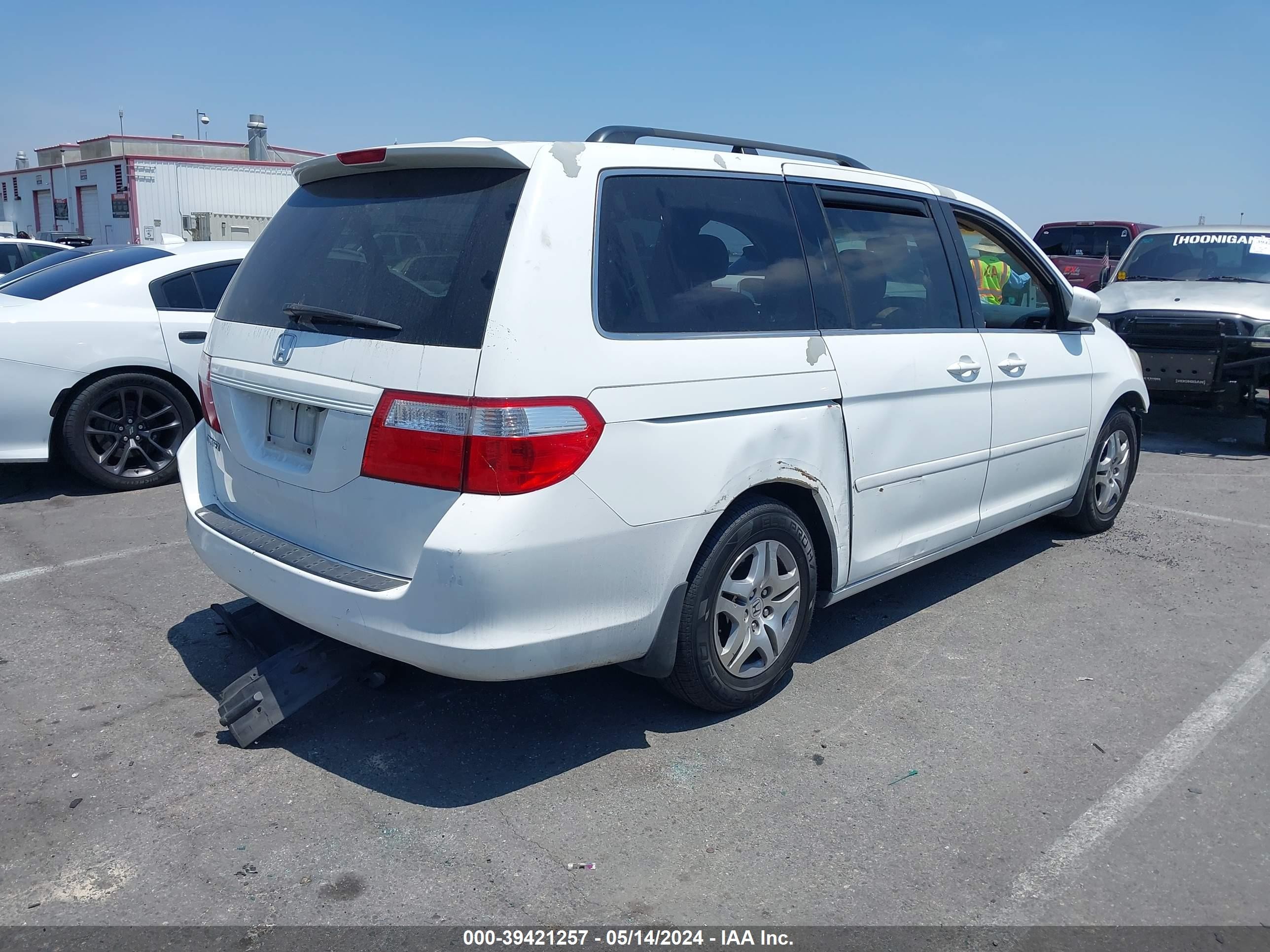 Photo 3 VIN: 5FNRL38727B061881 - HONDA ODYSSEY 