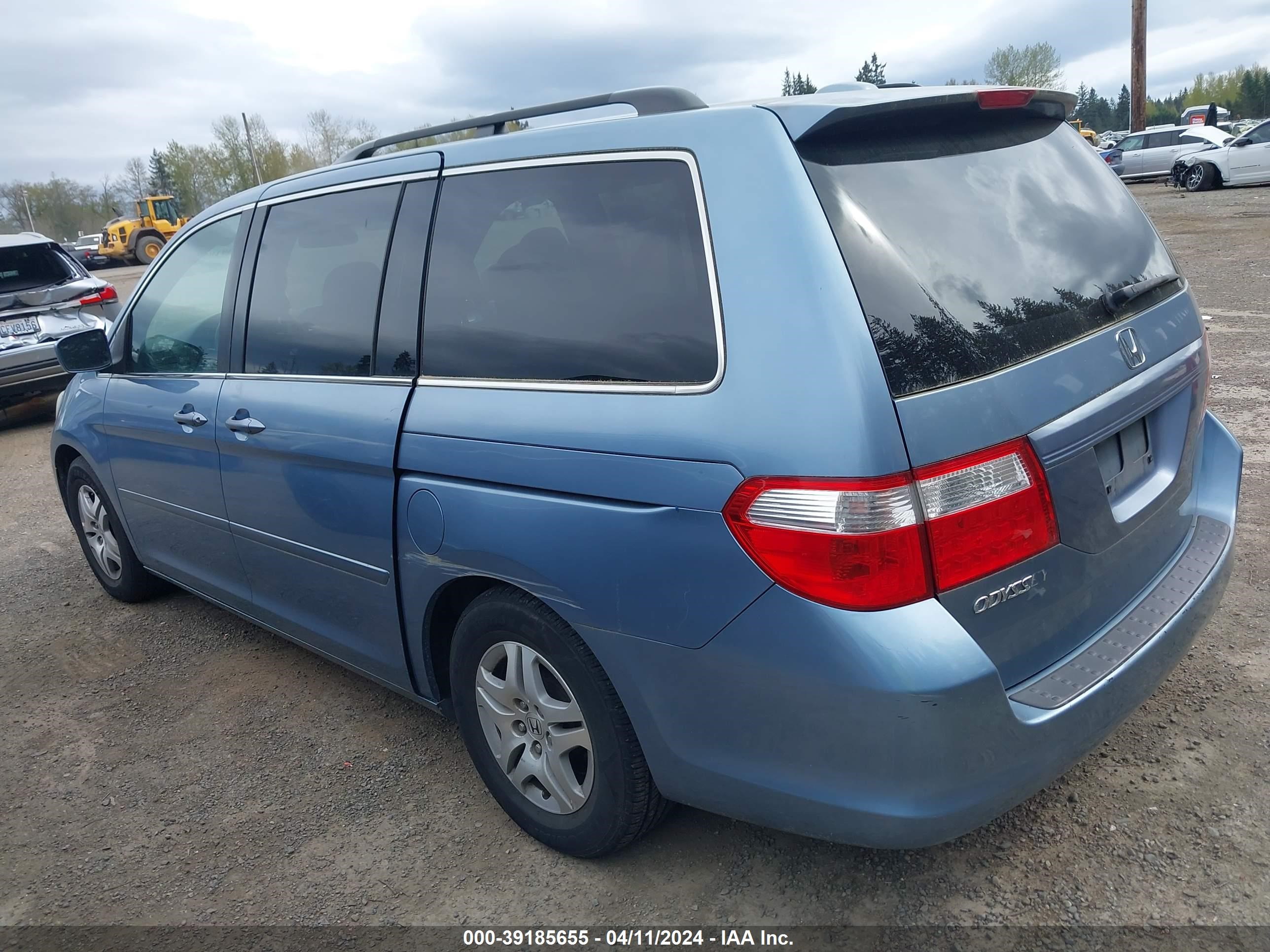 Photo 2 VIN: 5FNRL38727B075652 - HONDA ODYSSEY 