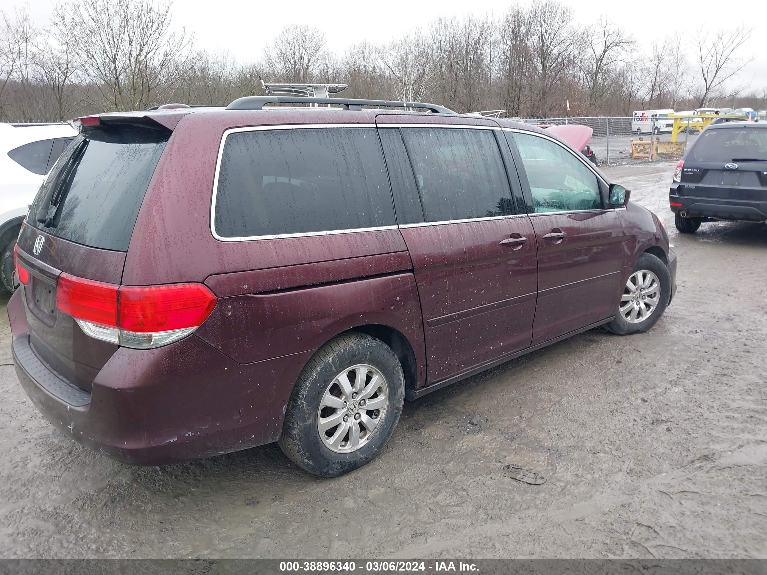 Photo 3 VIN: 5FNRL38728B077533 - HONDA ODYSSEY 