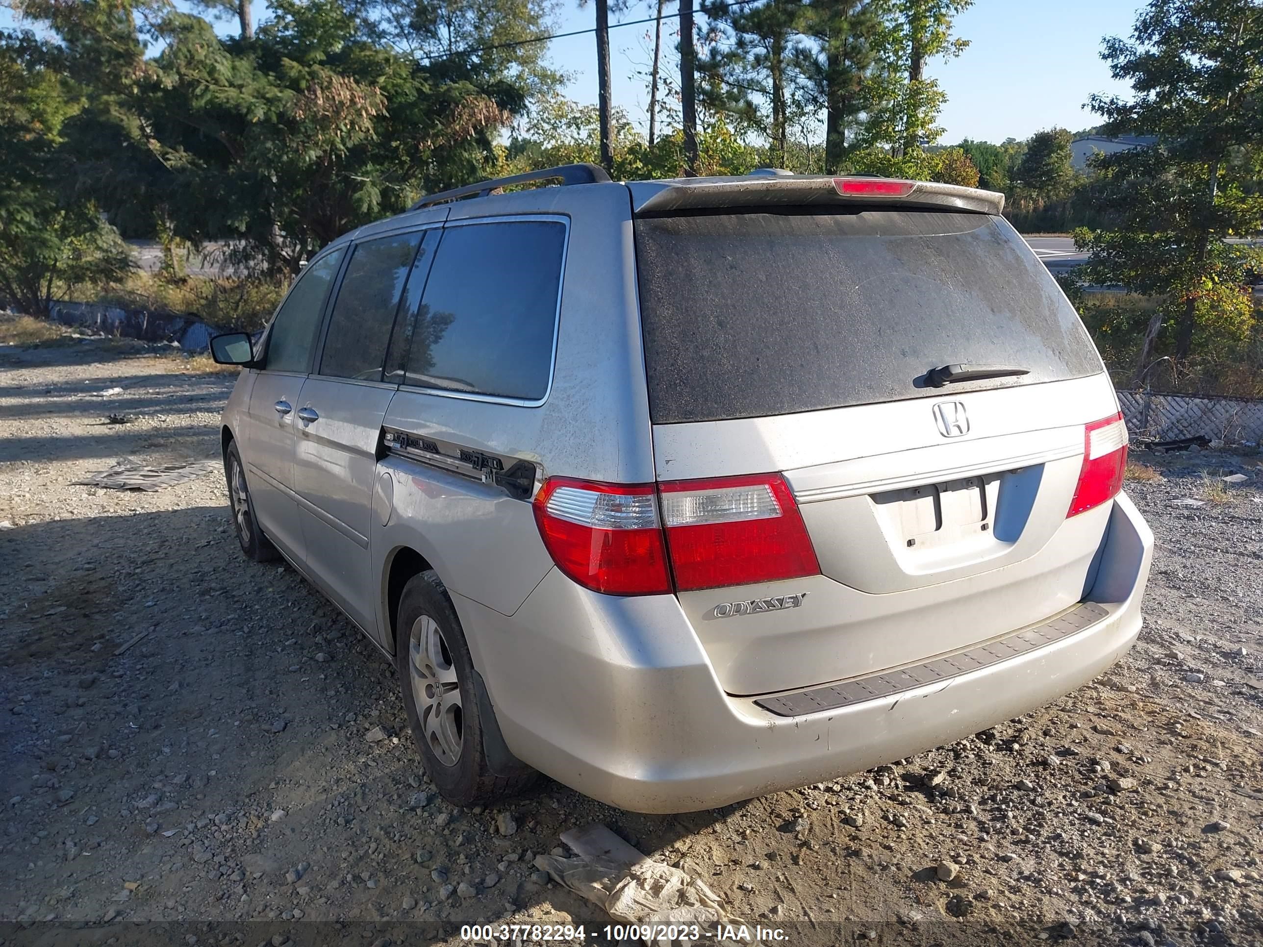 Photo 2 VIN: 5FNRL38736B066778 - HONDA ODYSSEY 