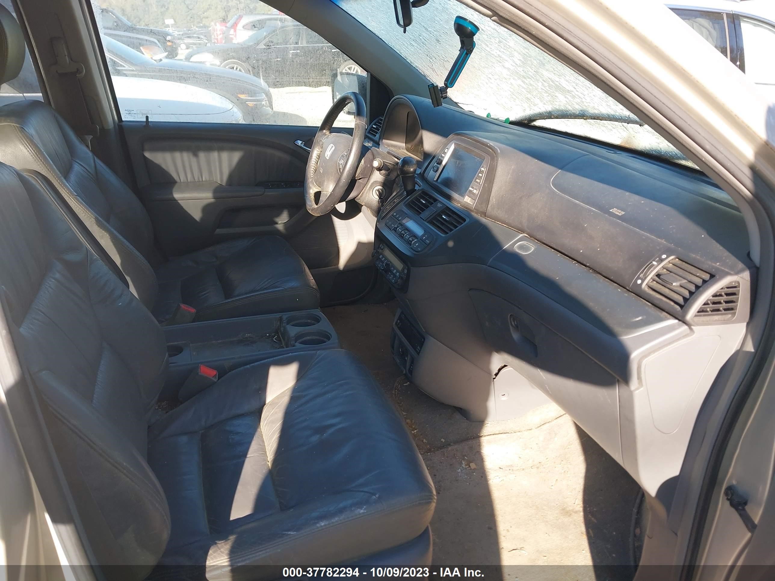 Photo 4 VIN: 5FNRL38736B066778 - HONDA ODYSSEY 