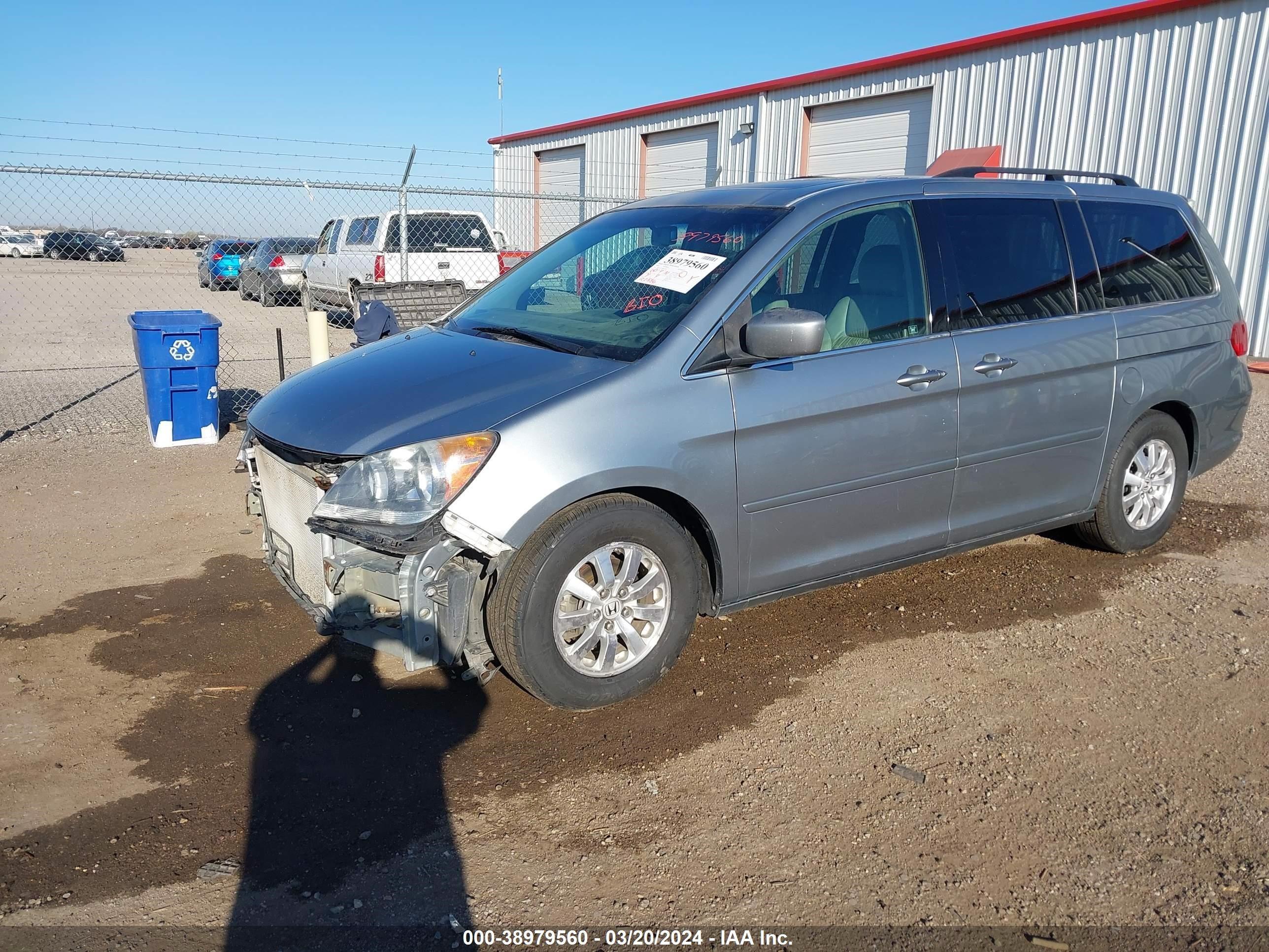 Photo 1 VIN: 5FNRL38738B004185 - HONDA ODYSSEY 