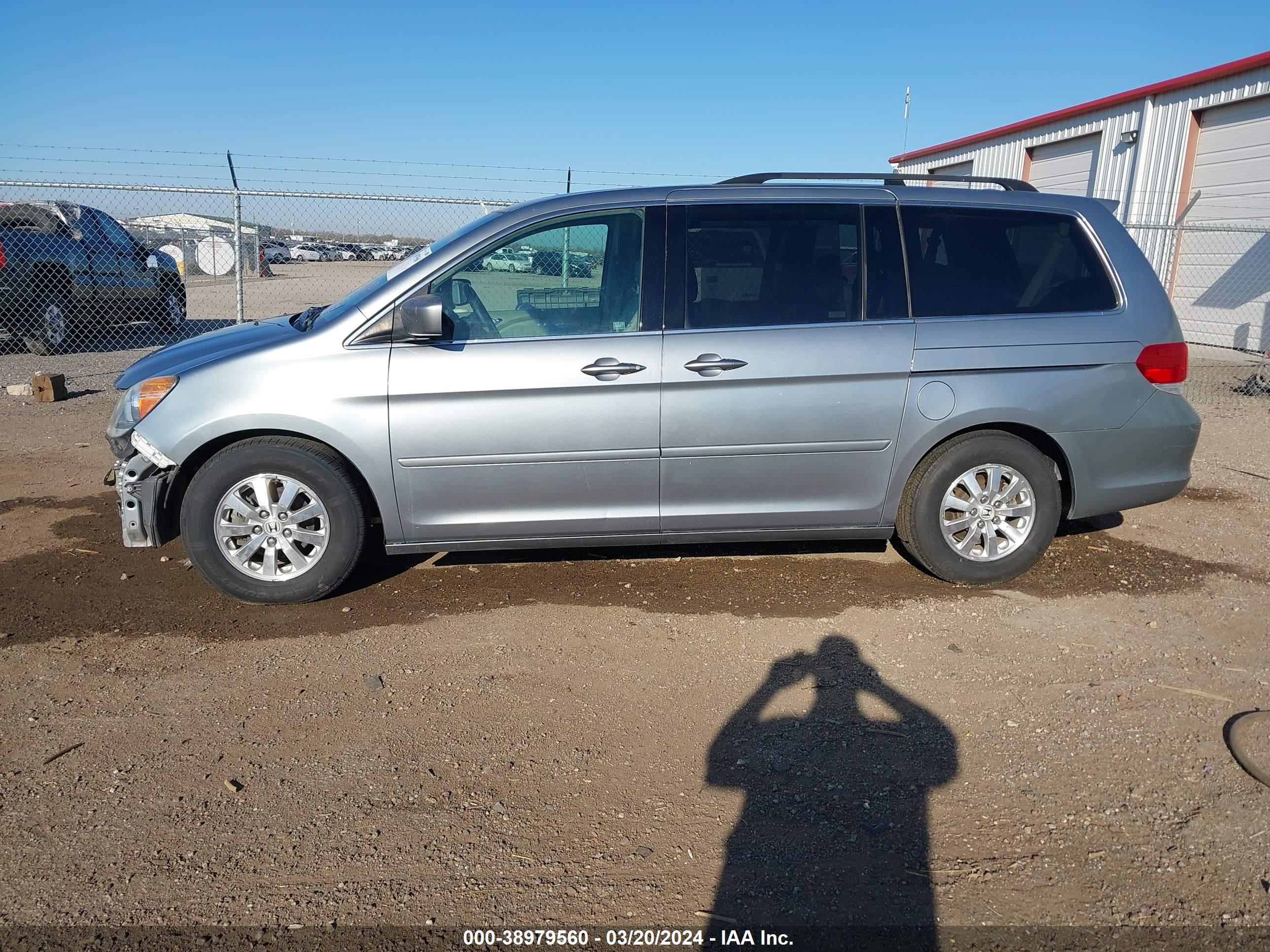 Photo 13 VIN: 5FNRL38738B004185 - HONDA ODYSSEY 