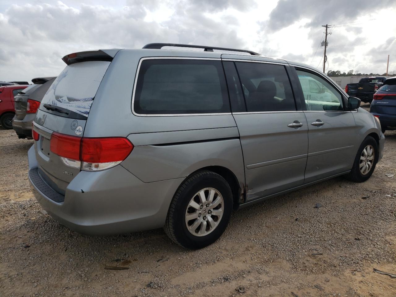 Photo 2 VIN: 5FNRL38738B071045 - HONDA ODYSSEY 