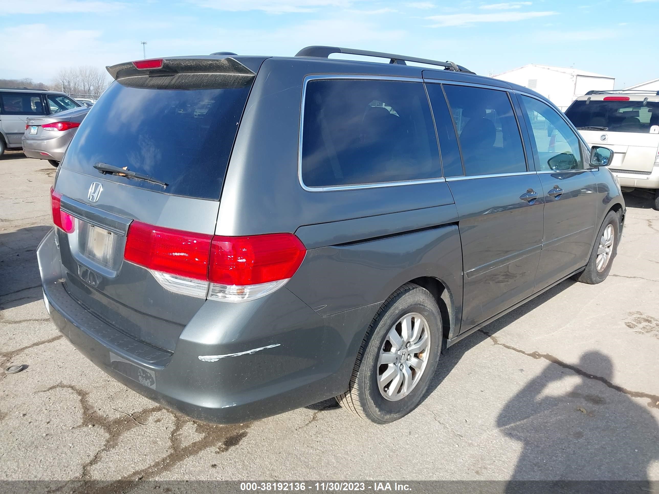 Photo 3 VIN: 5FNRL38738B111351 - HONDA ODYSSEY 