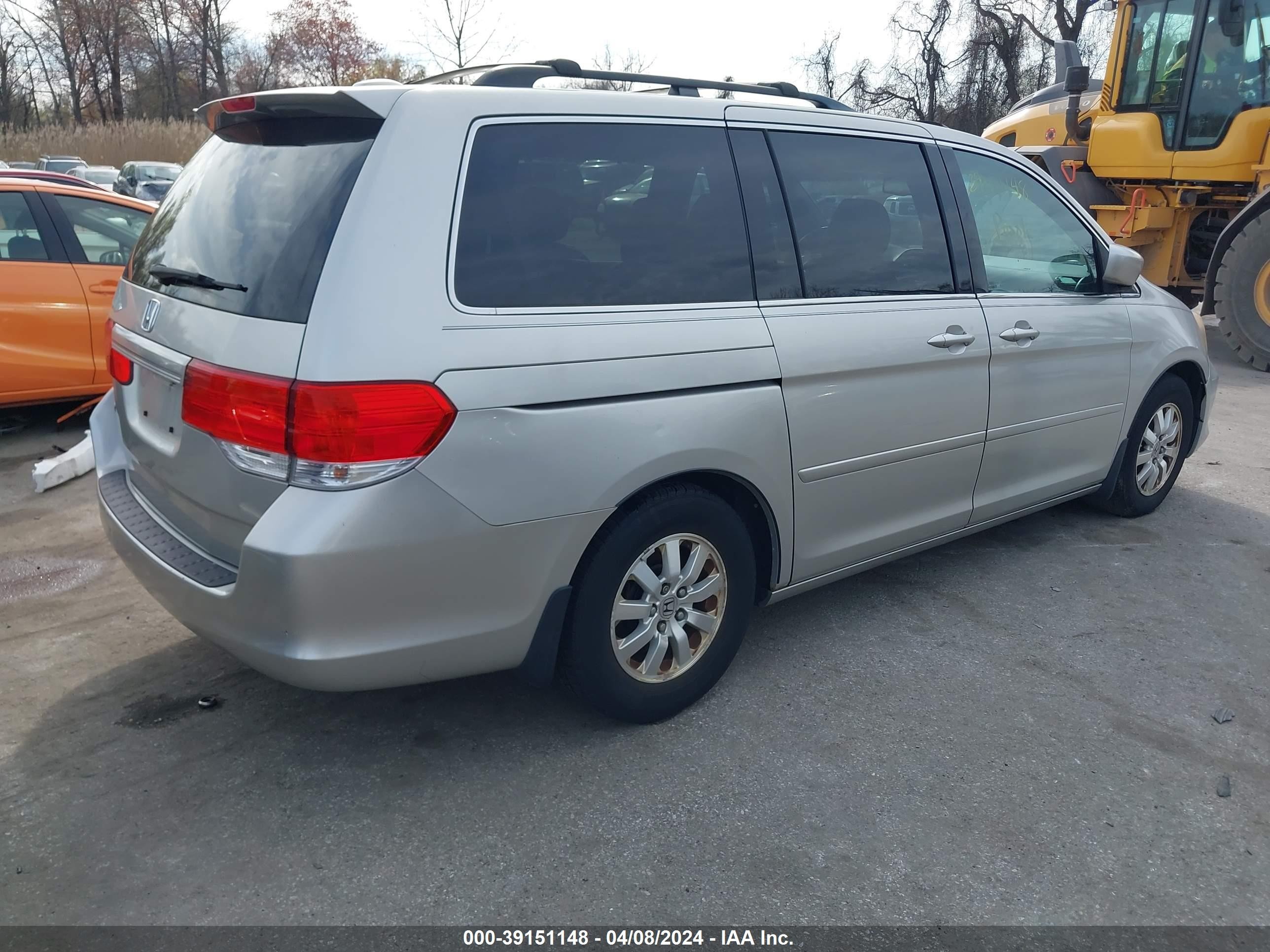 Photo 3 VIN: 5FNRL38738B404084 - HONDA ODYSSEY 