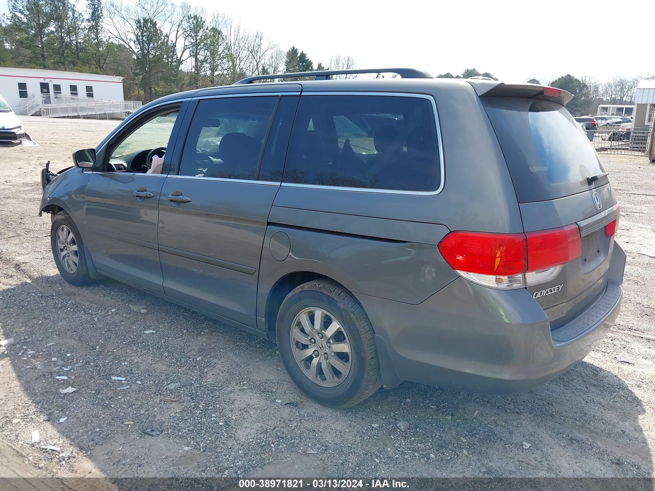 Photo 2 VIN: 5FNRL38738B404439 - HONDA ODYSSEY 