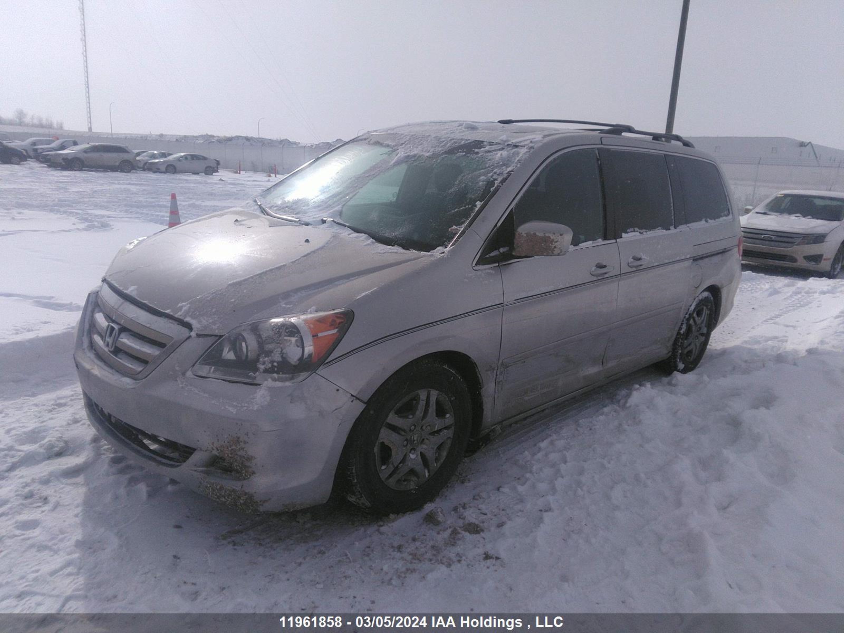 Photo 1 VIN: 5FNRL38738B500409 - HONDA ODYSSEY 