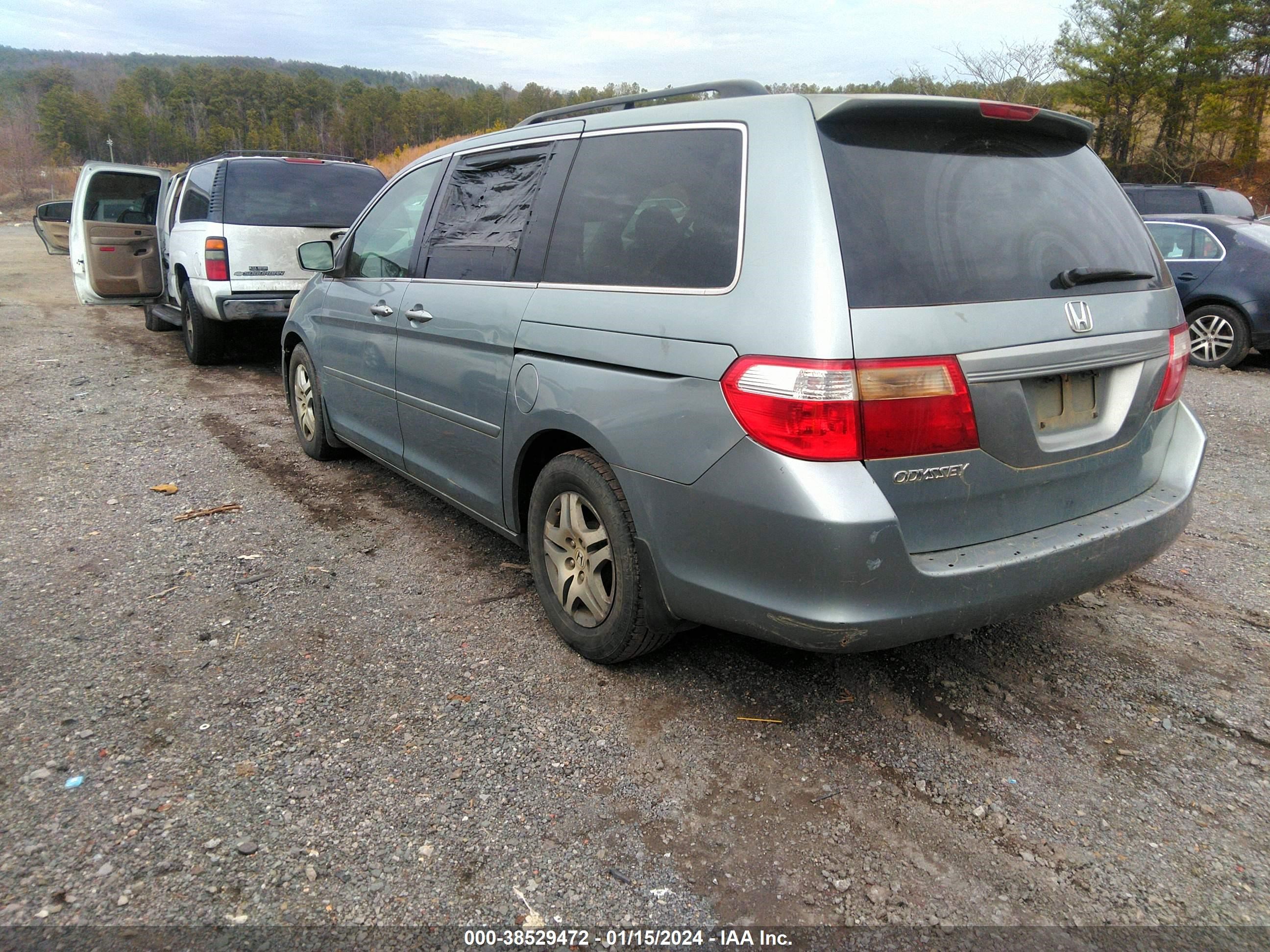 Photo 2 VIN: 5FNRL38747B012813 - HONDA ODYSSEY 