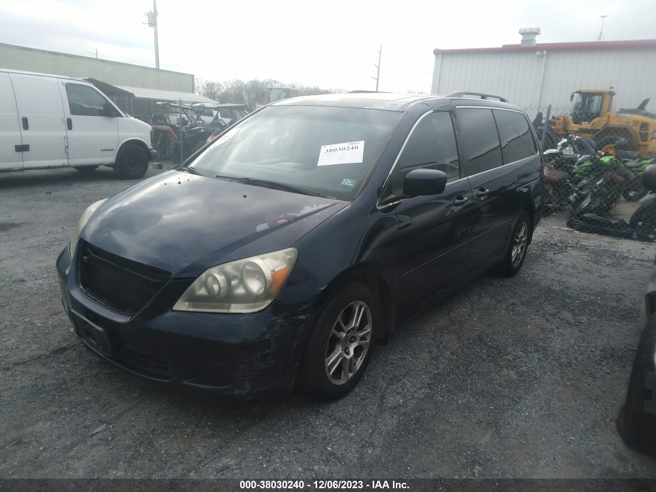 Photo 1 VIN: 5FNRL38747B043382 - HONDA ODYSSEY 