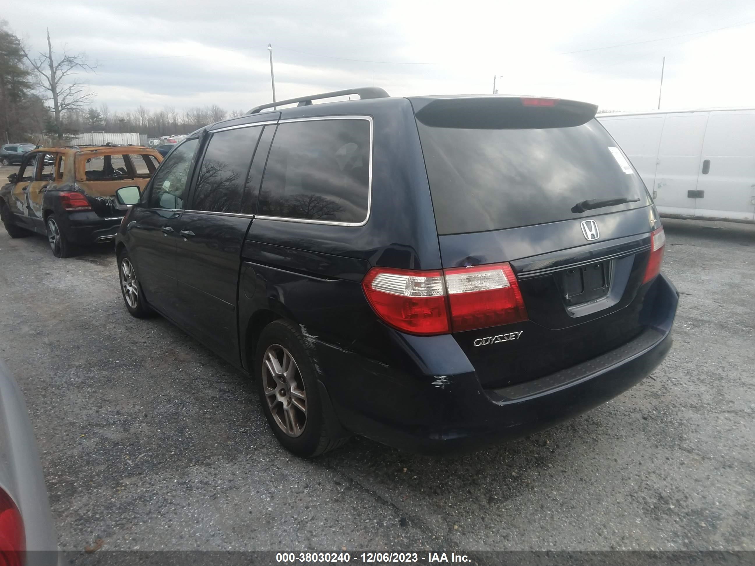 Photo 2 VIN: 5FNRL38747B043382 - HONDA ODYSSEY 