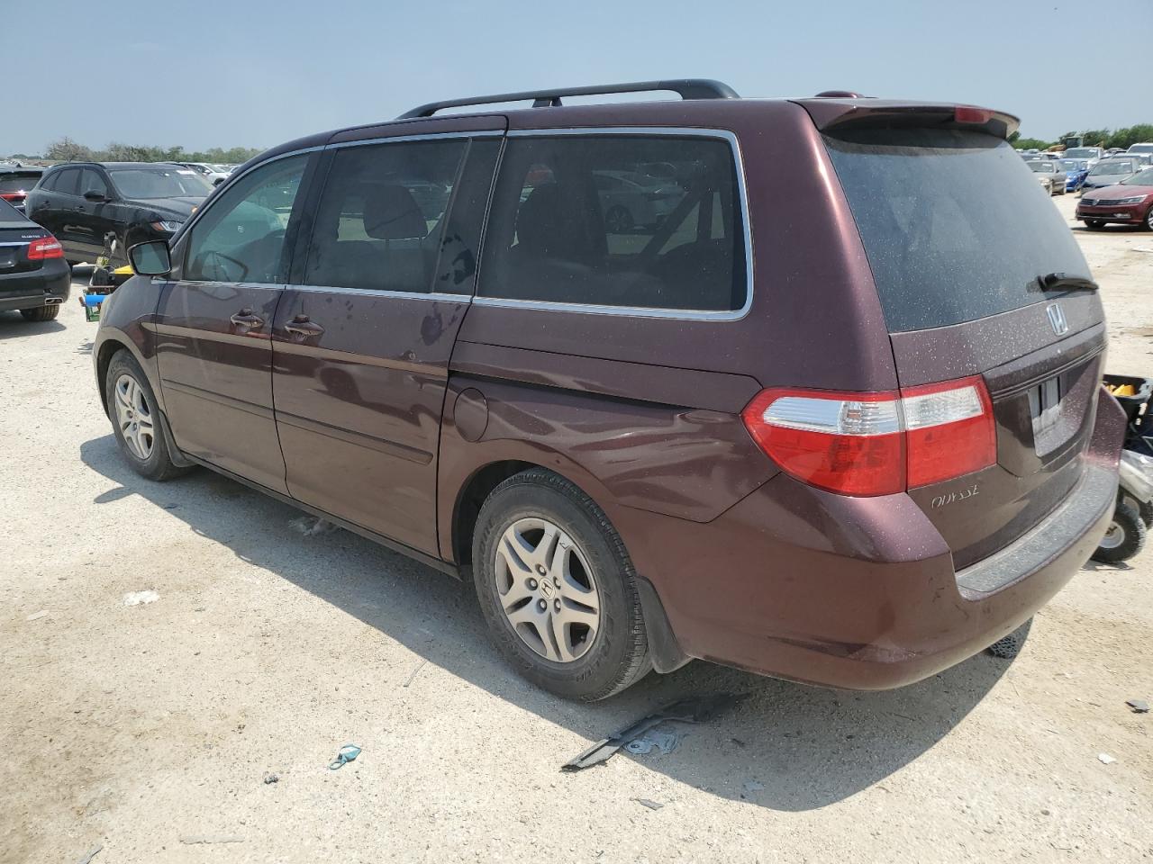 Photo 1 VIN: 5FNRL38747B067567 - HONDA ODYSSEY 