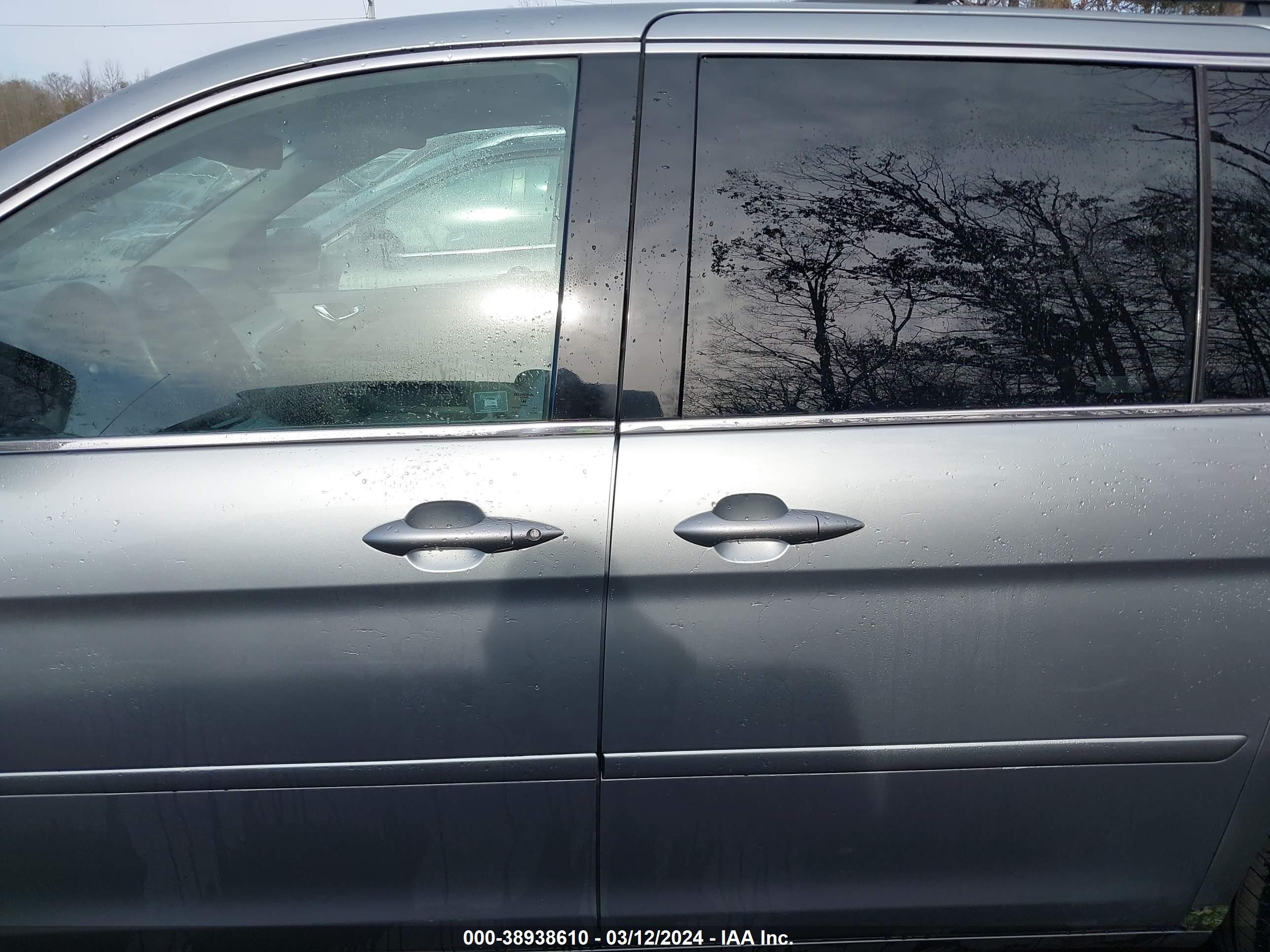 Photo 13 VIN: 5FNRL38748B026227 - HONDA ODYSSEY 