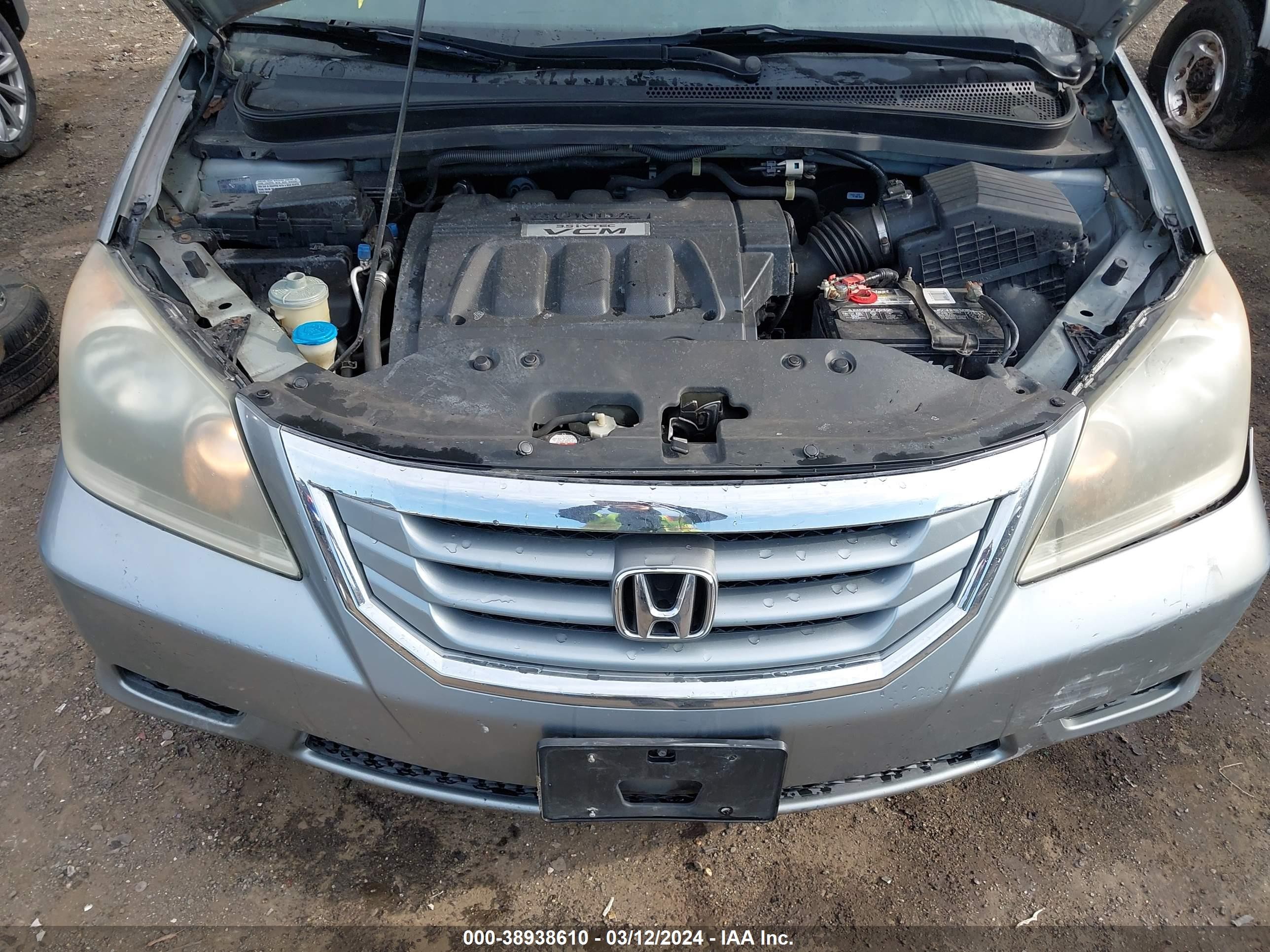 Photo 9 VIN: 5FNRL38748B026227 - HONDA ODYSSEY 