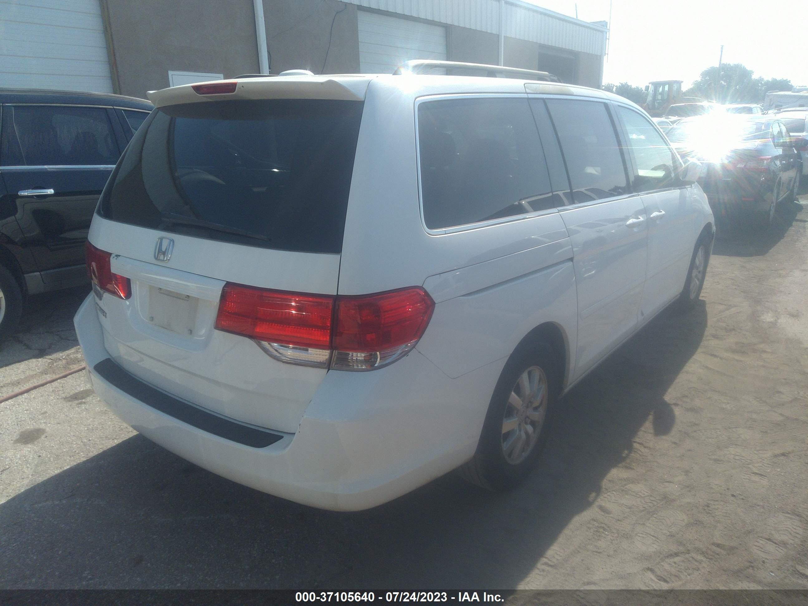 Photo 3 VIN: 5FNRL38749B003435 - HONDA ODYSSEY 