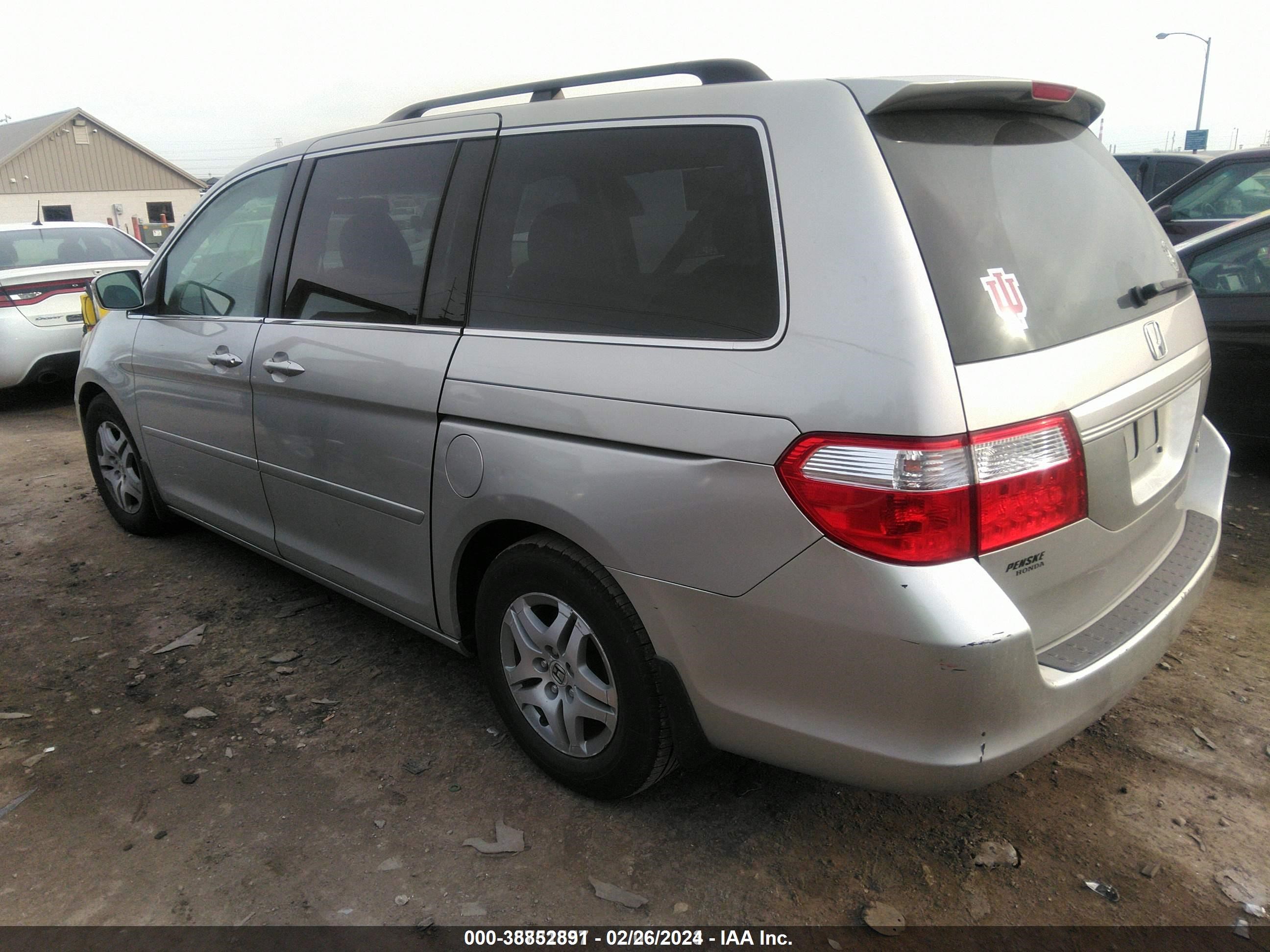 Photo 3 VIN: 5FNRL38755B059121 - HONDA ODYSSEY 