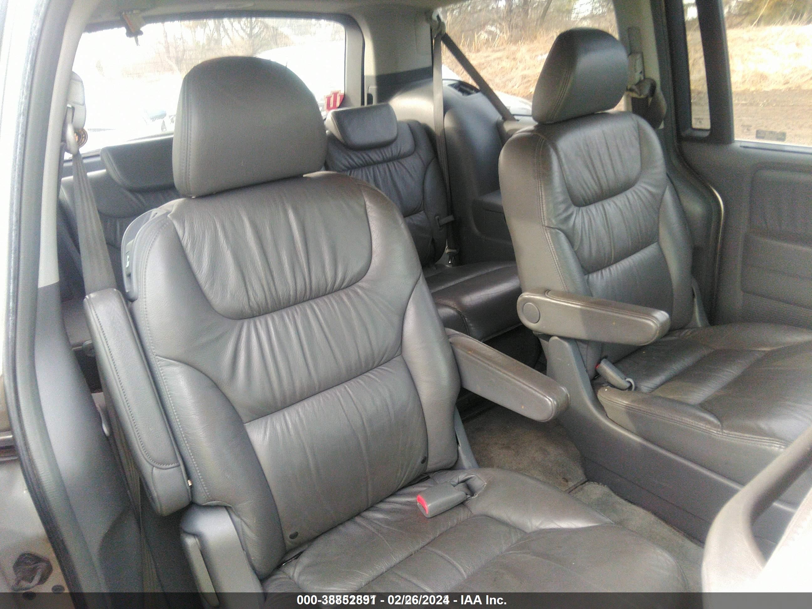 Photo 8 VIN: 5FNRL38755B059121 - HONDA ODYSSEY 