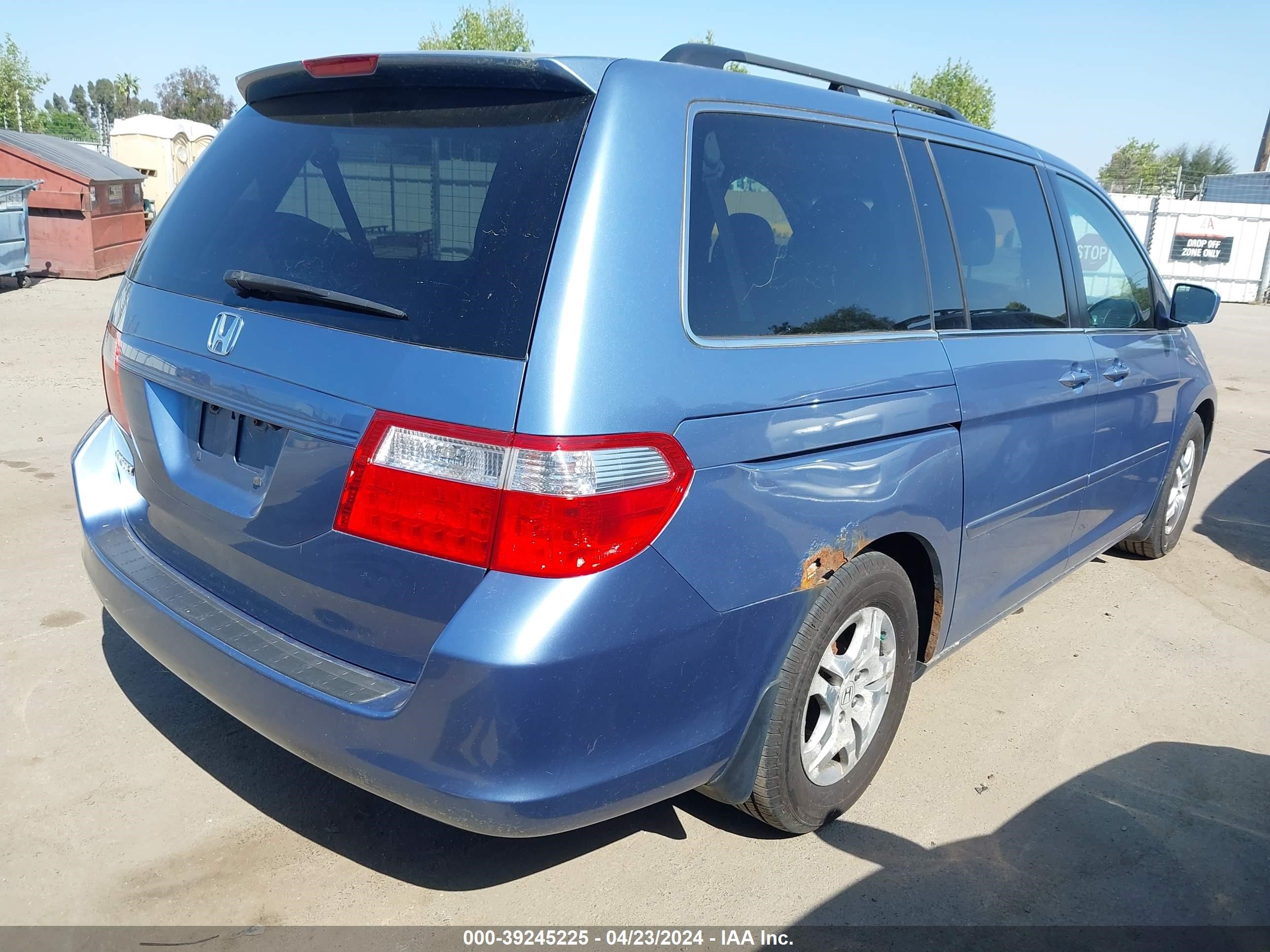 Photo 3 VIN: 5FNRL38757B057596 - HONDA ODYSSEY 