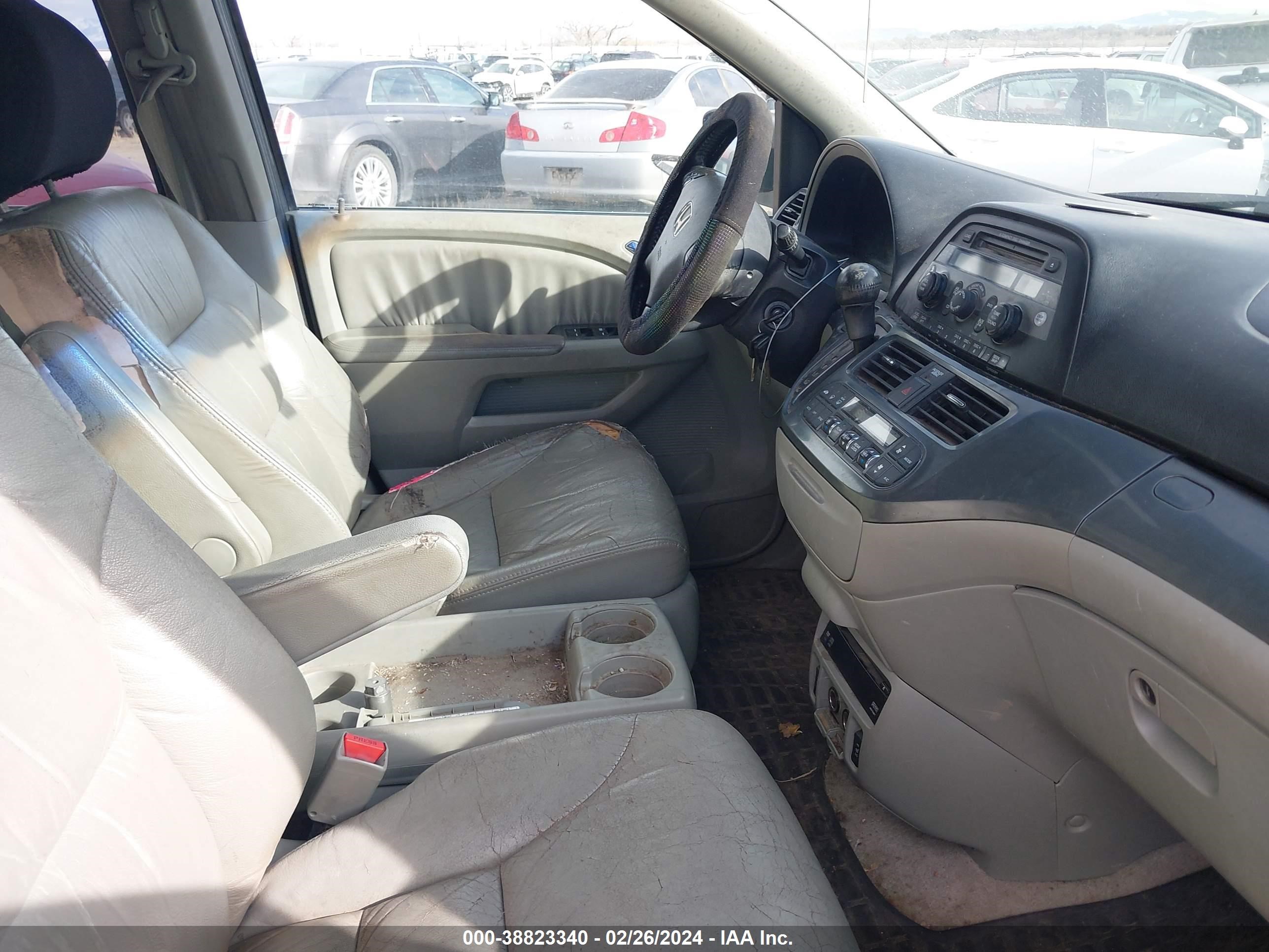 Photo 4 VIN: 5FNRL38757B102276 - HONDA ODYSSEY 