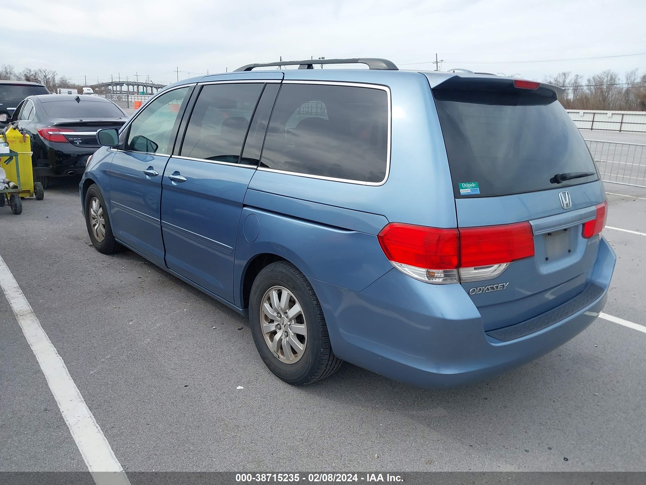 Photo 2 VIN: 5FNRL38758B059673 - HONDA ODYSSEY 