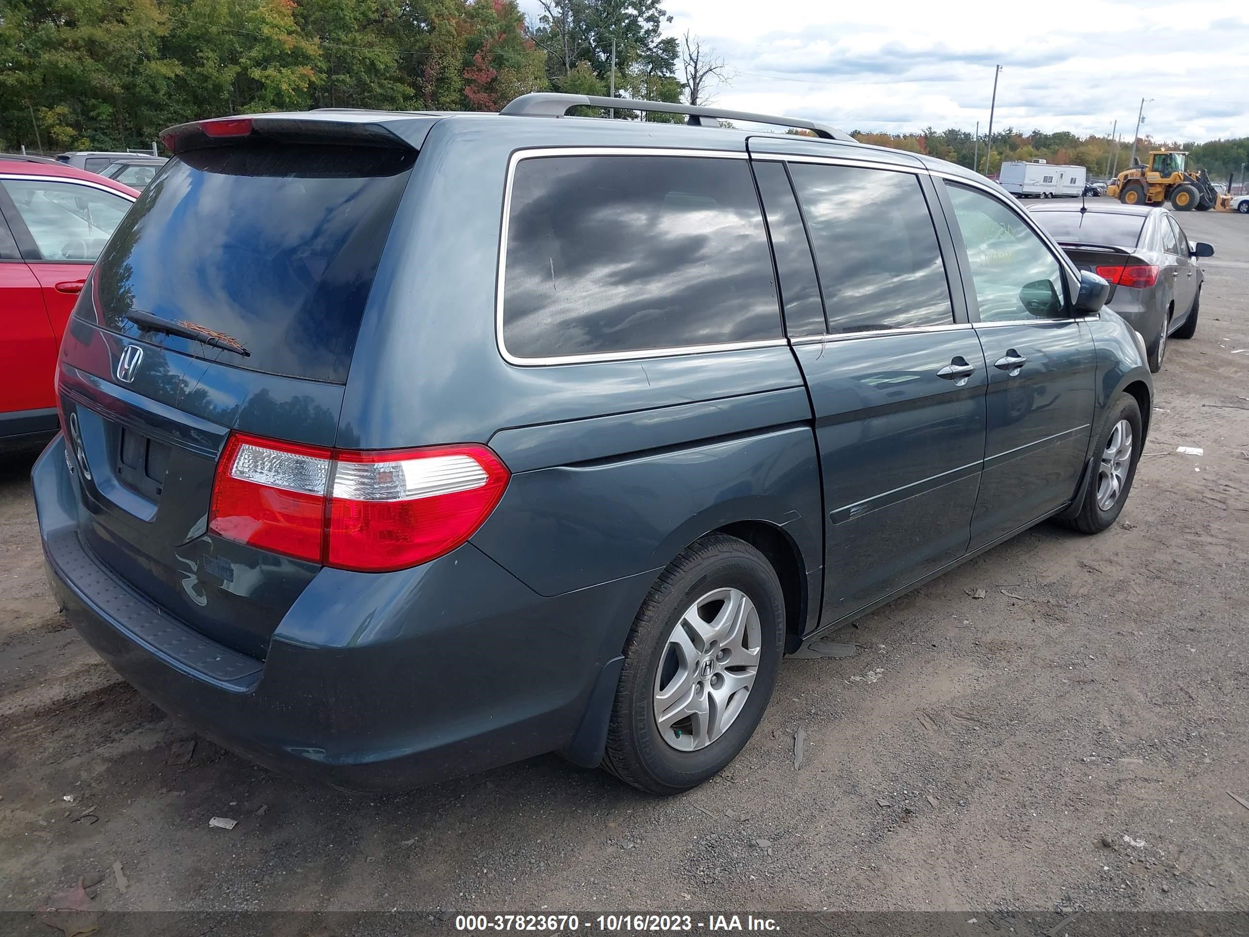 Photo 3 VIN: 5FNRL38766B425542 - HONDA ODYSSEY 