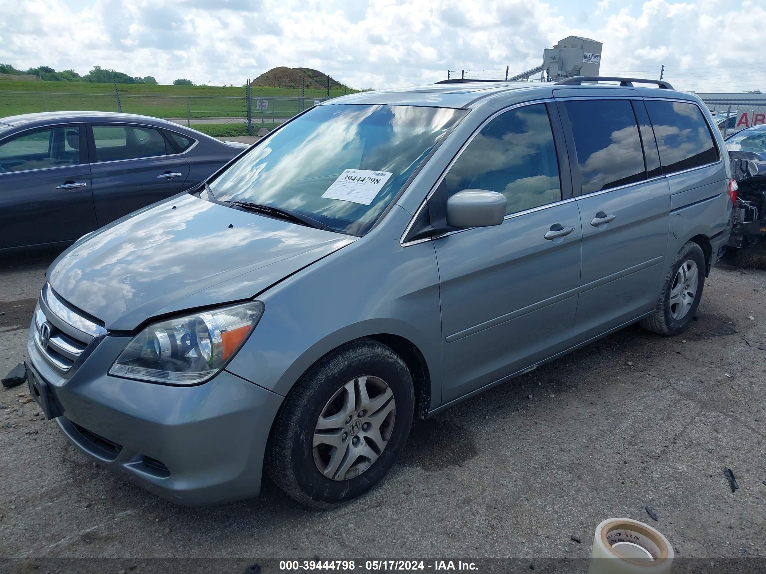 Photo 1 VIN: 5FNRL38767B048650 - HONDA ODYSSEY 