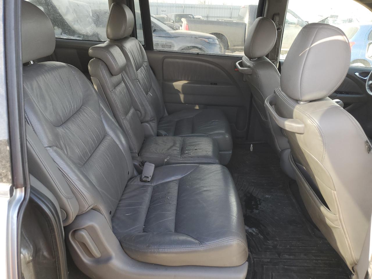 Photo 10 VIN: 5FNRL38768B012393 - HONDA ODYSSEY 