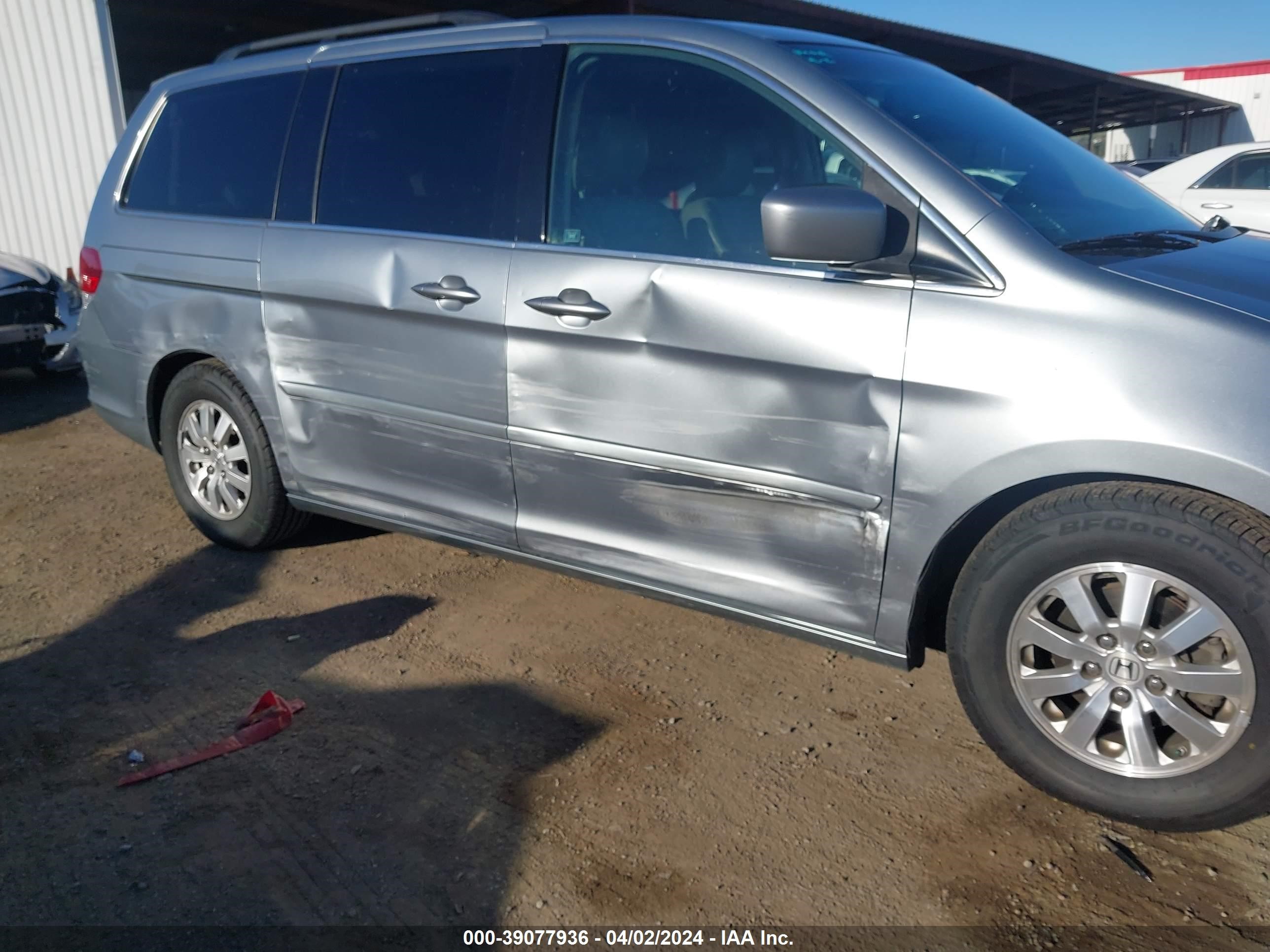 Photo 5 VIN: 5FNRL38768B017481 - HONDA ODYSSEY 