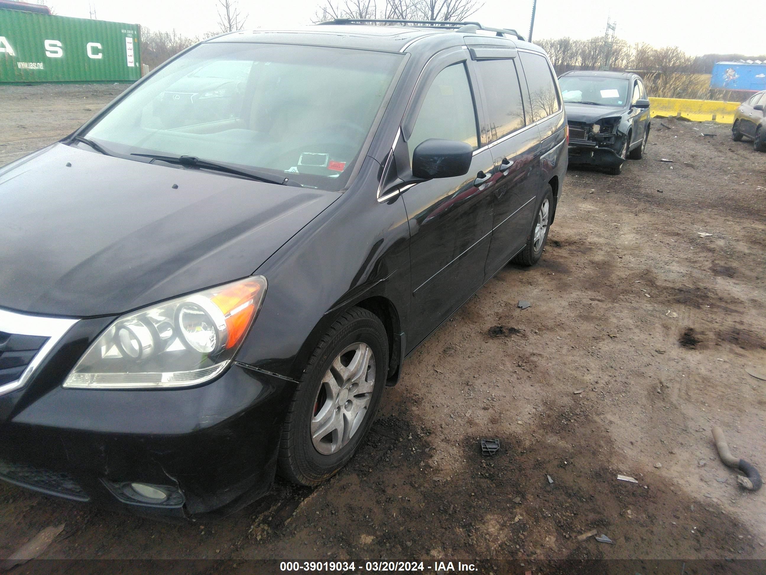 Photo 1 VIN: 5FNRL38768B033471 - HONDA ODYSSEY 