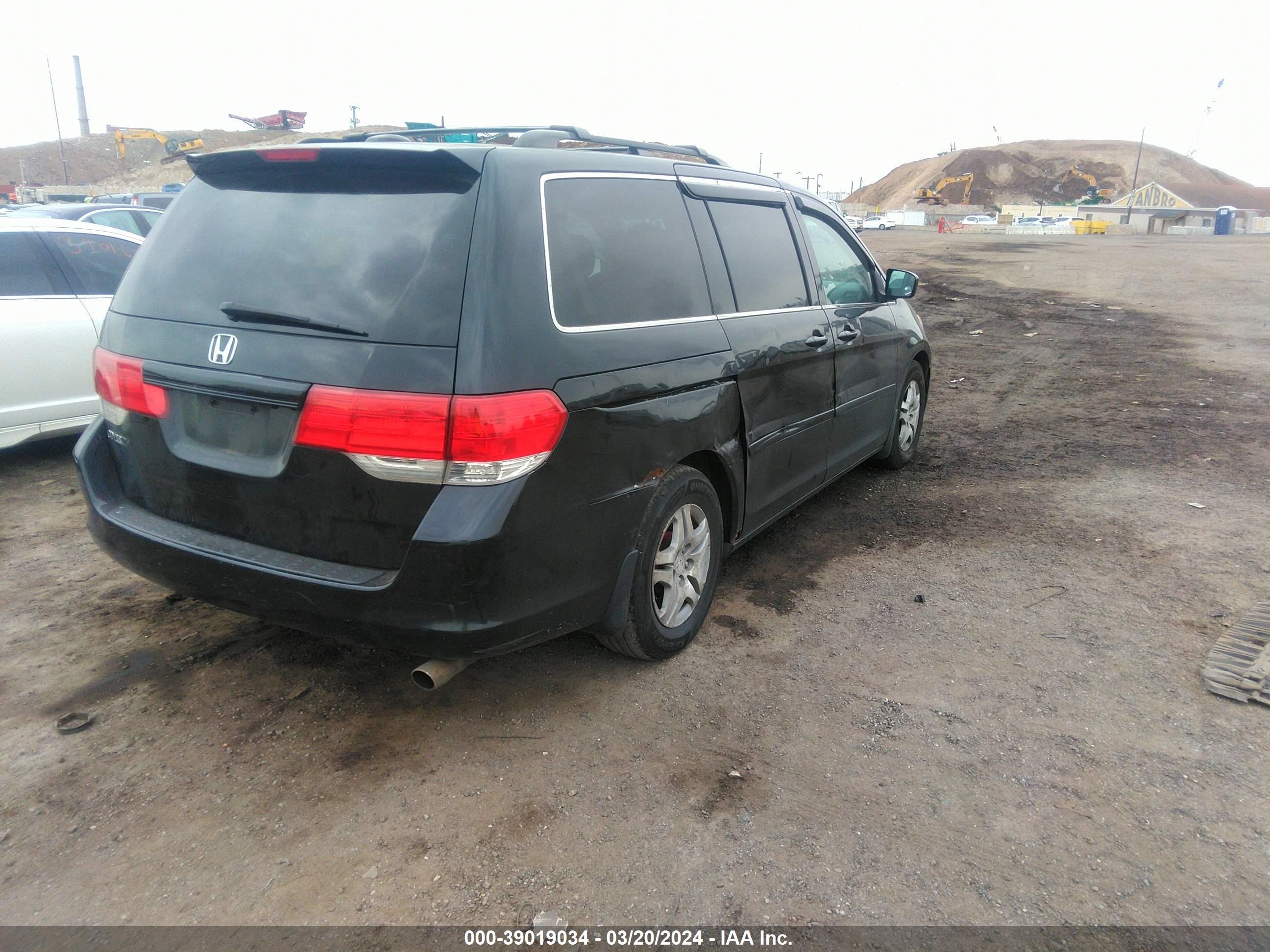 Photo 3 VIN: 5FNRL38768B033471 - HONDA ODYSSEY 