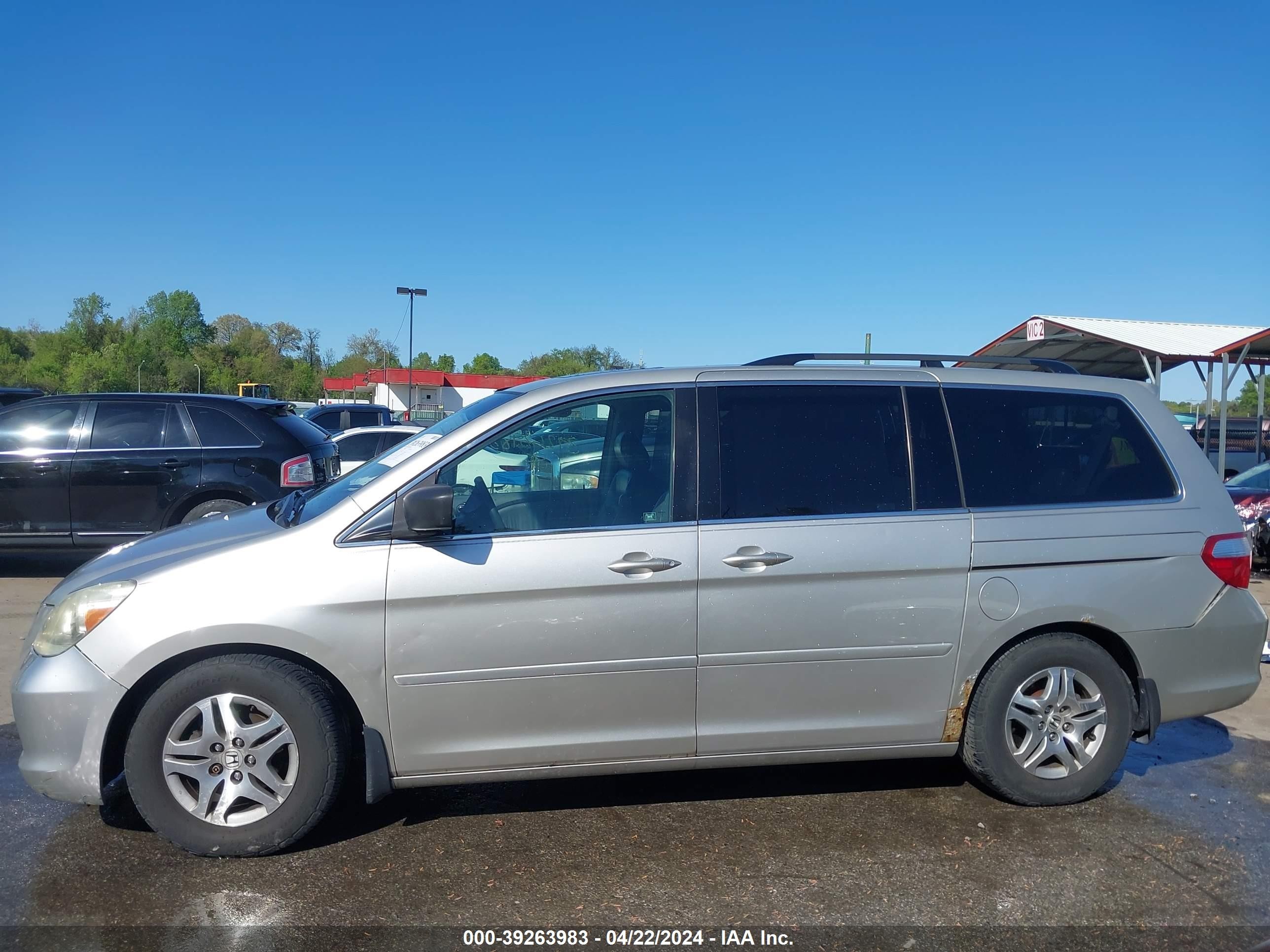 Photo 13 VIN: 5FNRL38775B125345 - HONDA ODYSSEY 