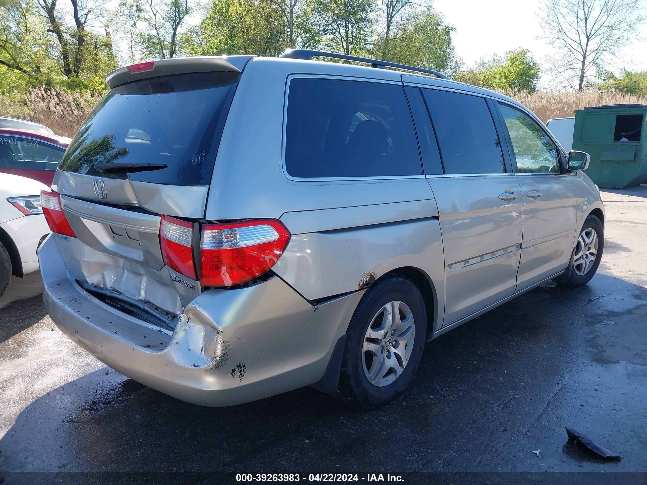 Photo 3 VIN: 5FNRL38775B125345 - HONDA ODYSSEY 