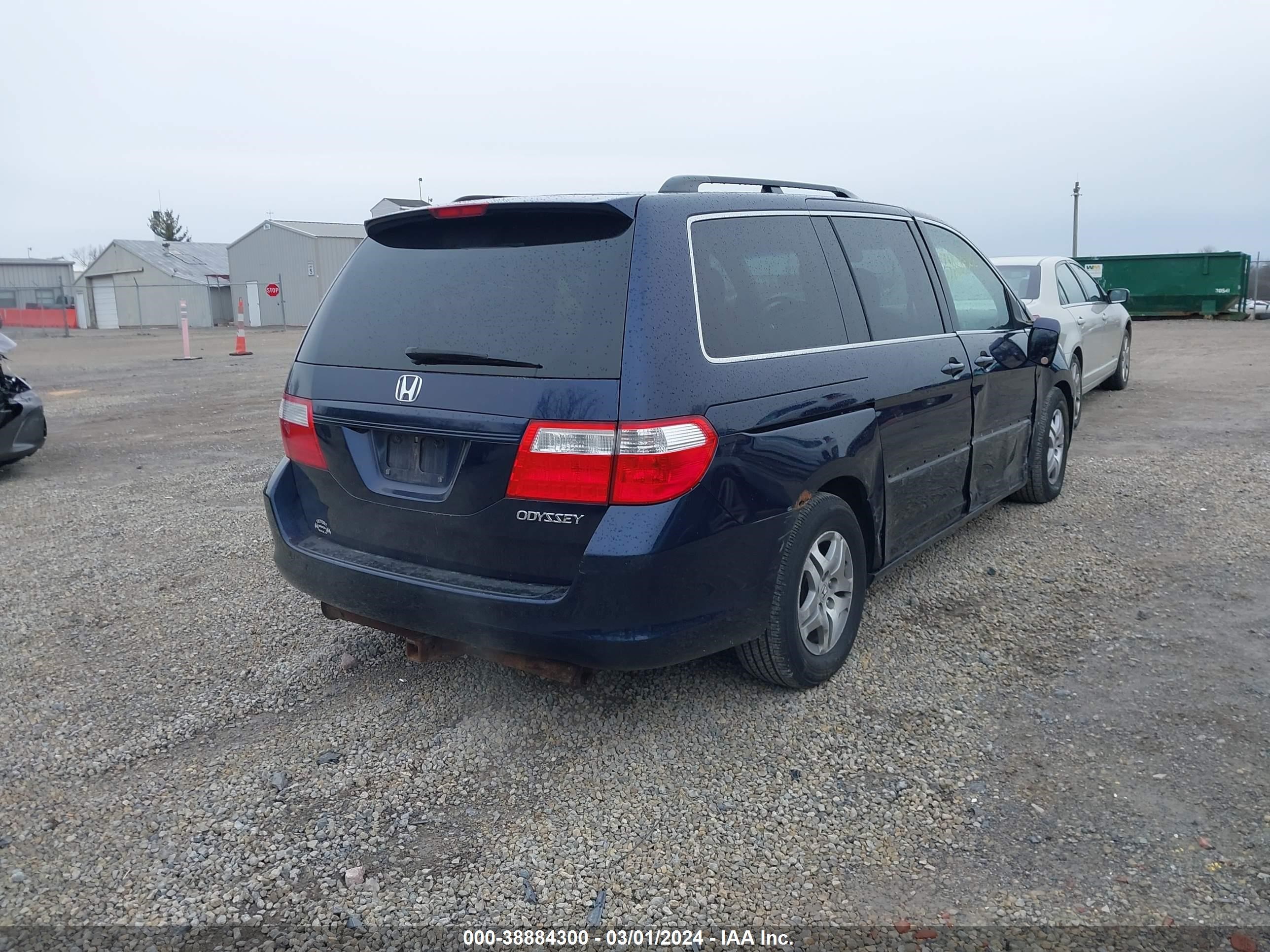 Photo 3 VIN: 5FNRL38775B126947 - HONDA ODYSSEY 