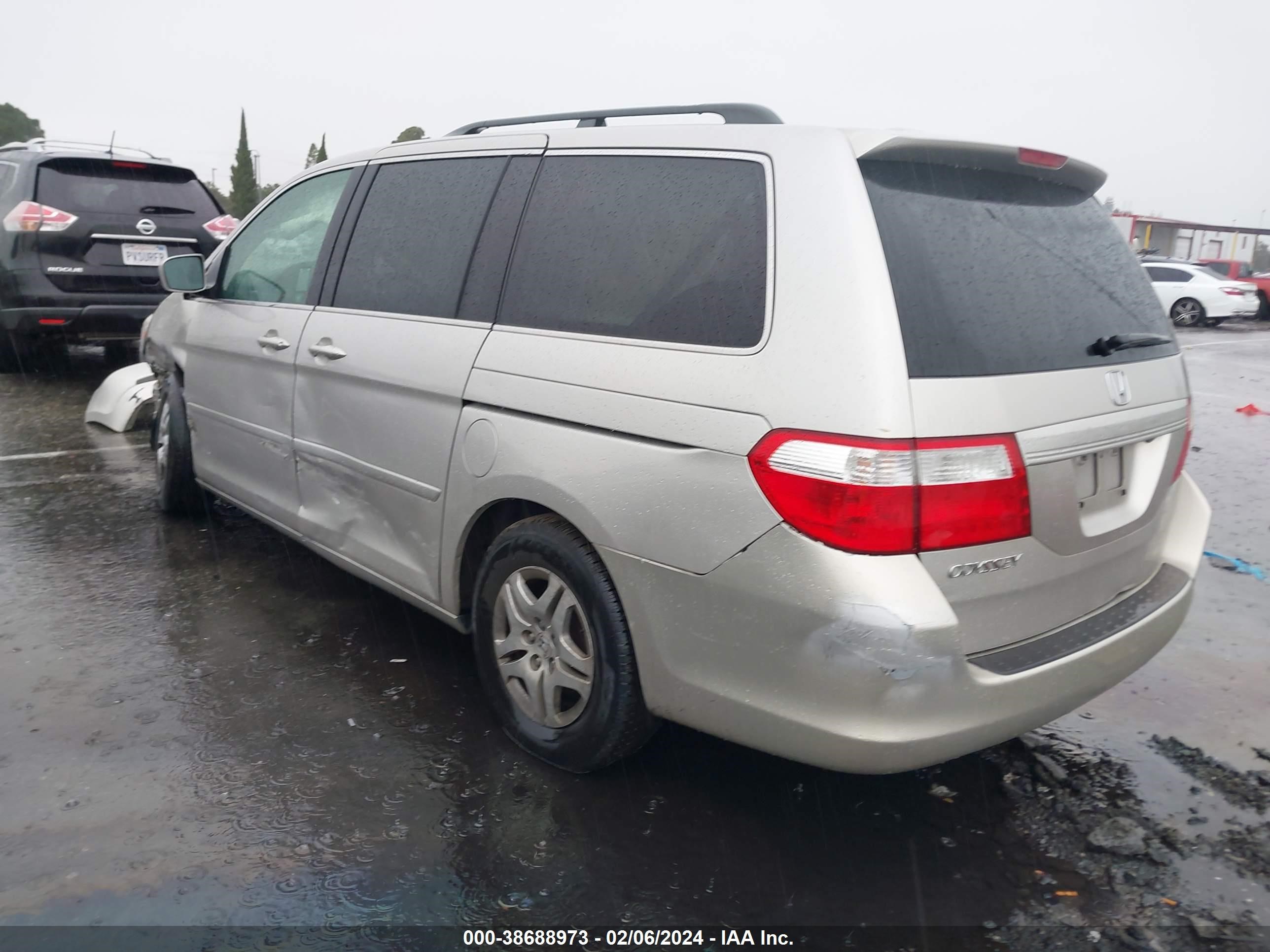 Photo 2 VIN: 5FNRL38776B437568 - HONDA ODYSSEY 