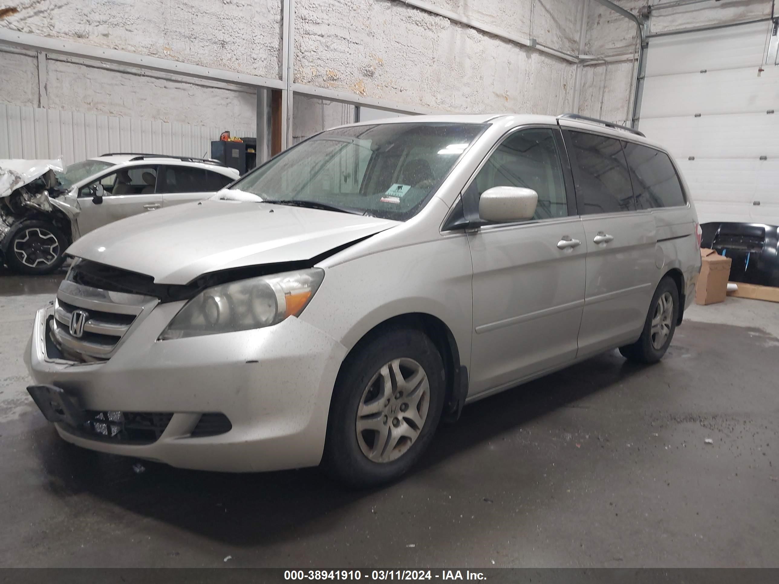 Photo 1 VIN: 5FNRL38777B436065 - HONDA ODYSSEY 