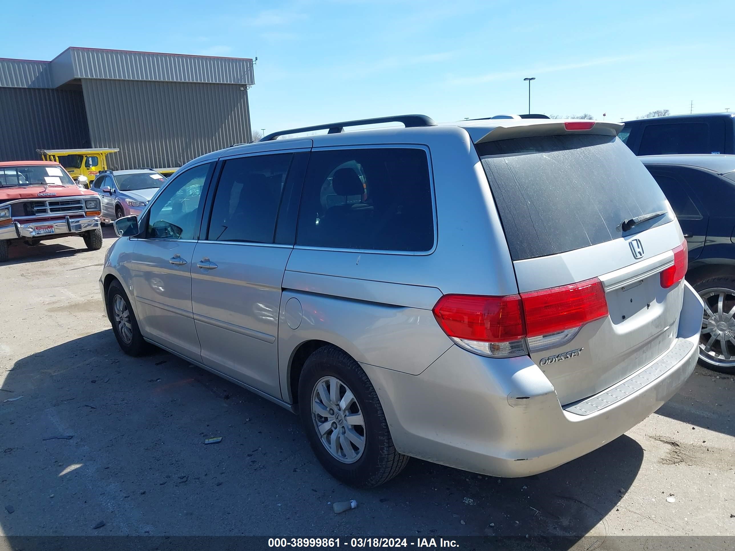 Photo 2 VIN: 5FNRL38778B031700 - HONDA ODYSSEY 