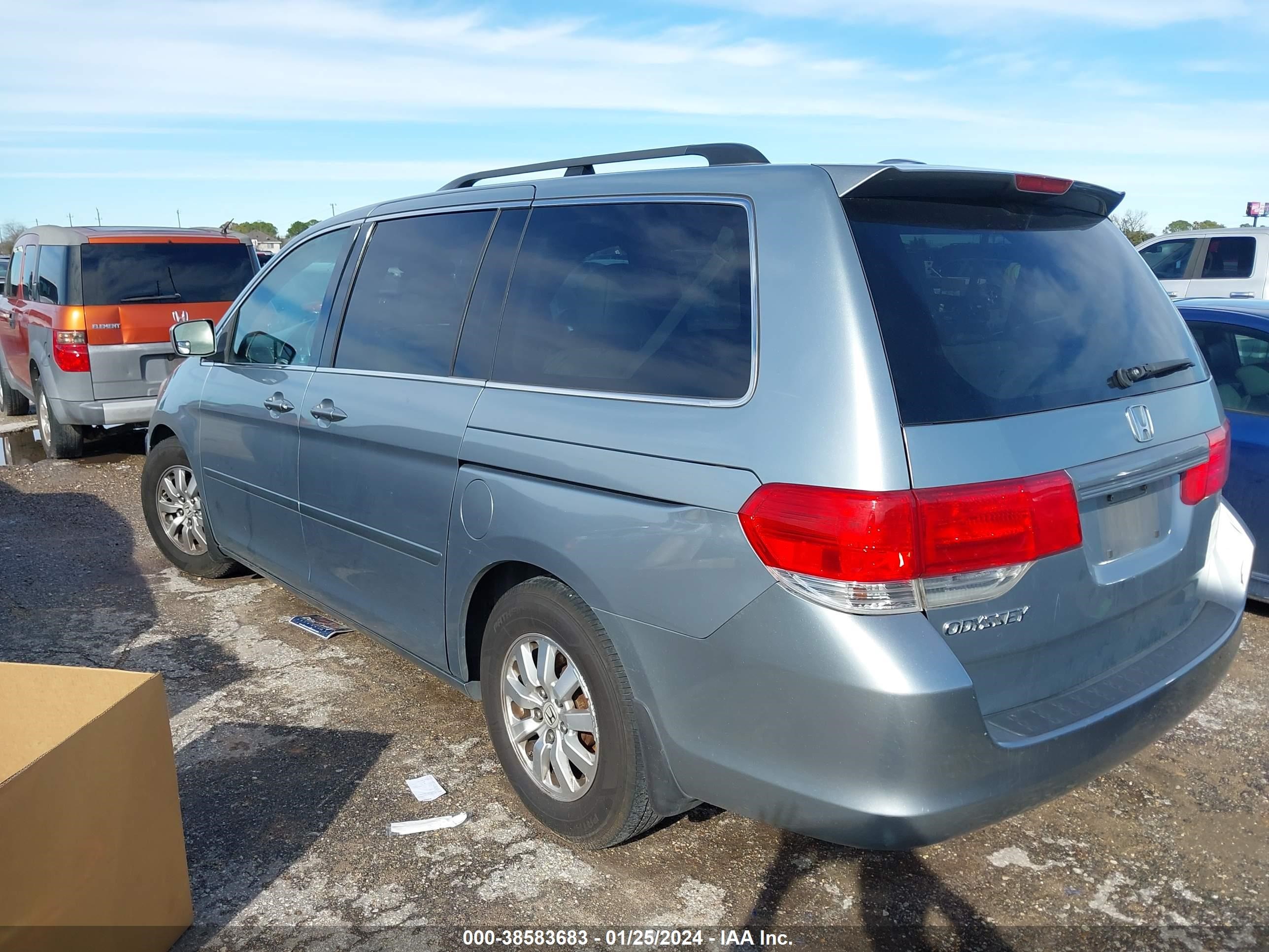 Photo 2 VIN: 5FNRL38778B089256 - HONDA ODYSSEY 