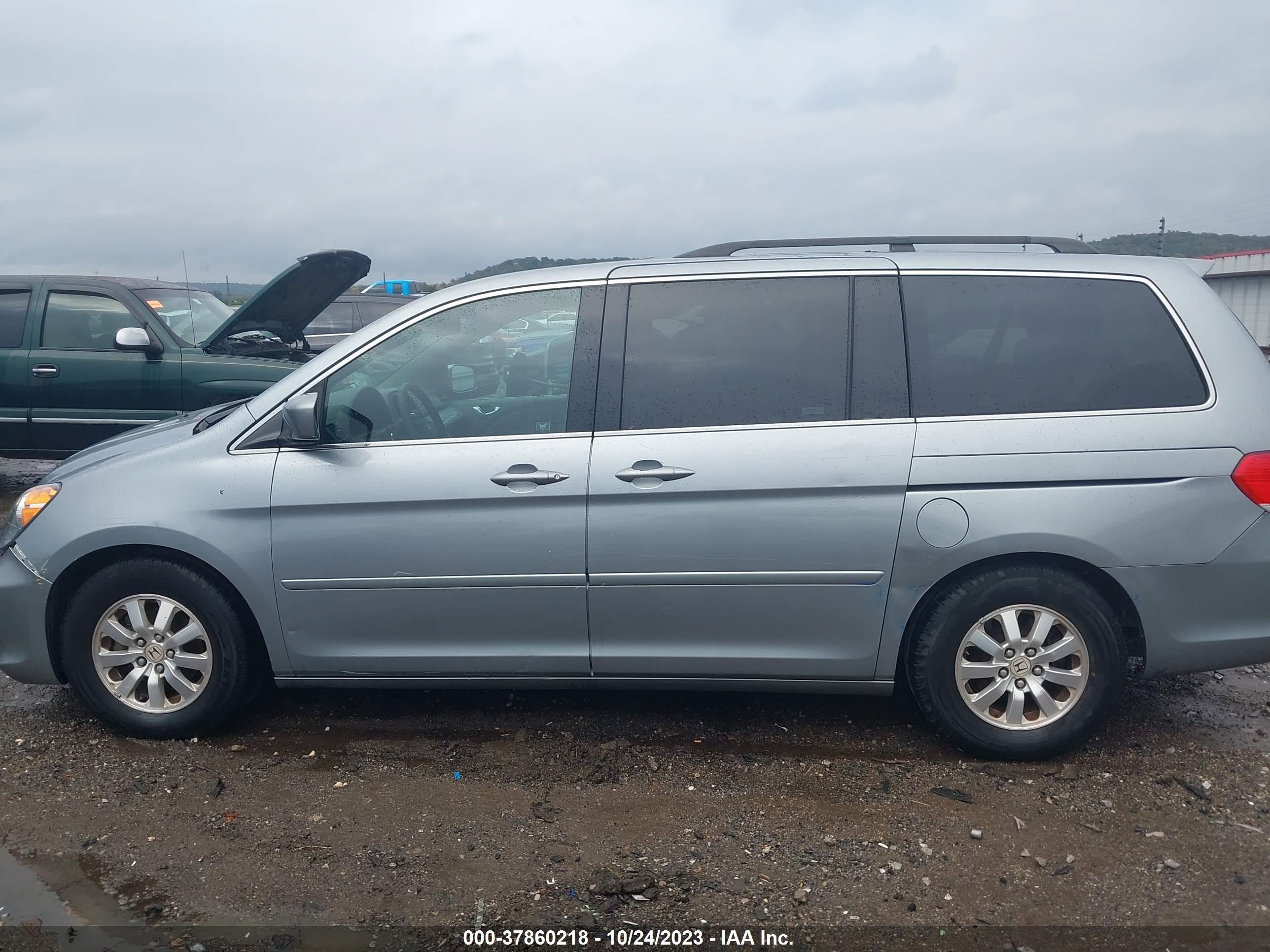 Photo 13 VIN: 5FNRL38778B095834 - HONDA ODYSSEY 