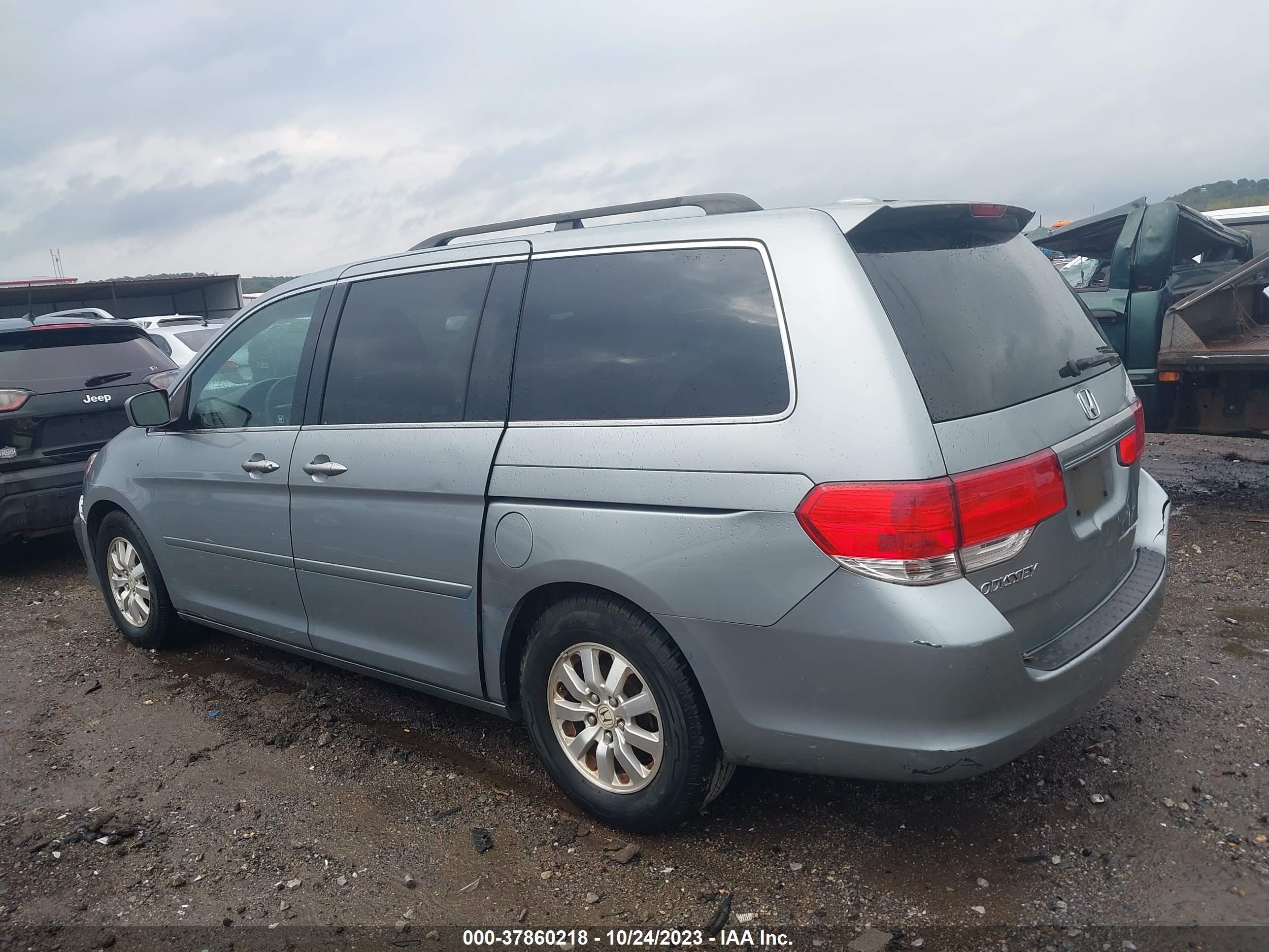 Photo 2 VIN: 5FNRL38778B095834 - HONDA ODYSSEY 