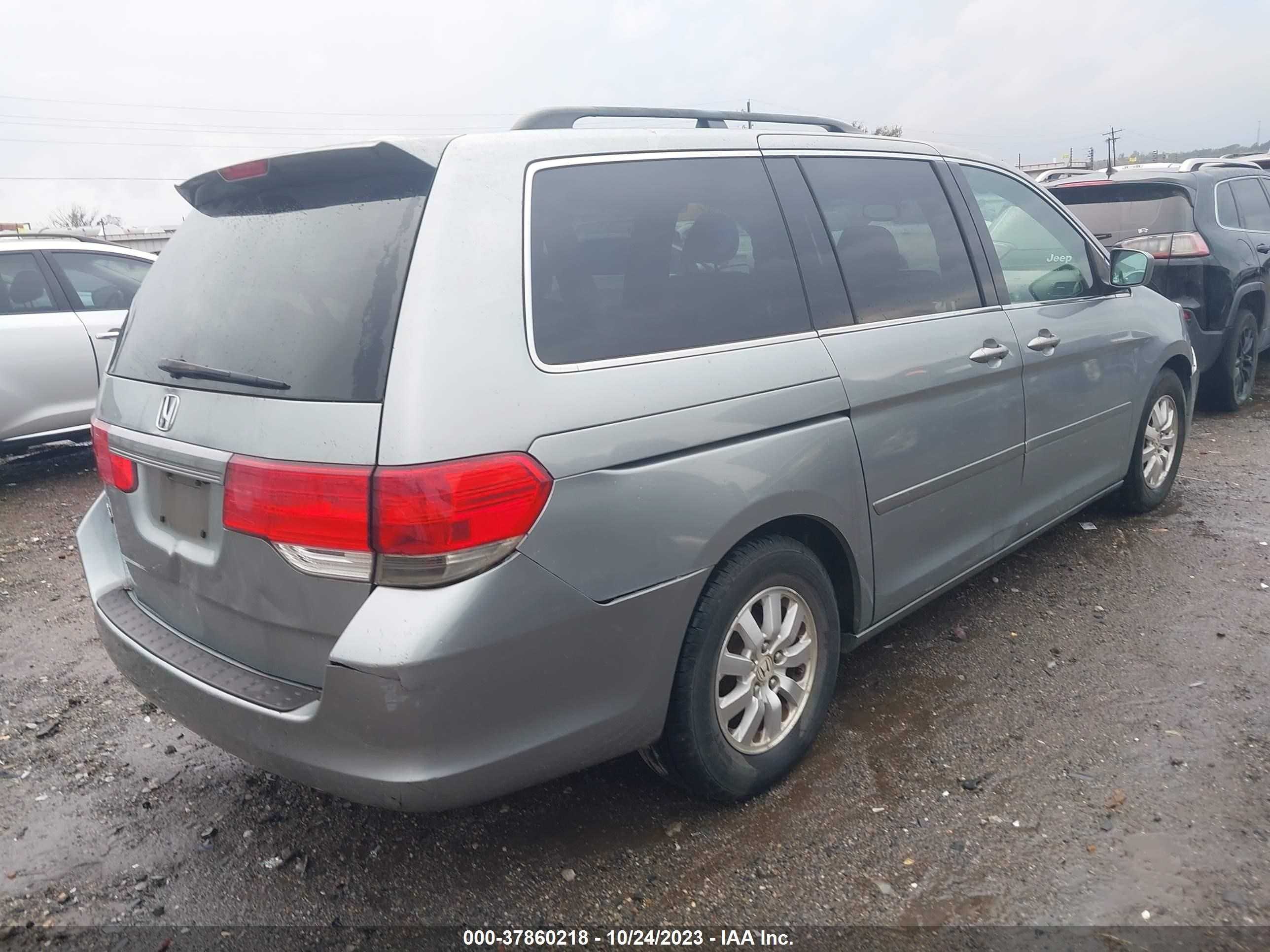 Photo 3 VIN: 5FNRL38778B095834 - HONDA ODYSSEY 