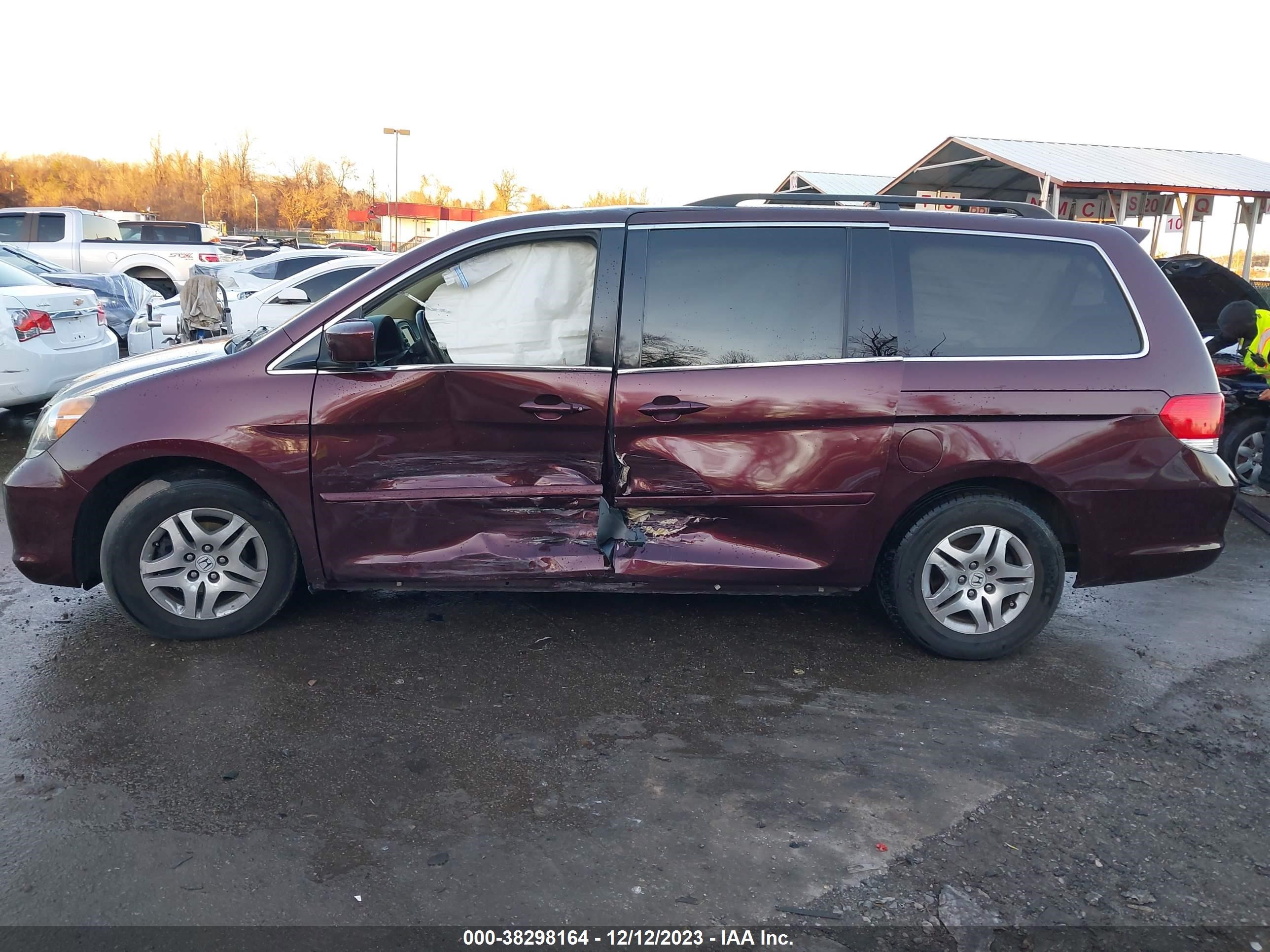 Photo 14 VIN: 5FNRL38779B025851 - HONDA ODYSSEY 