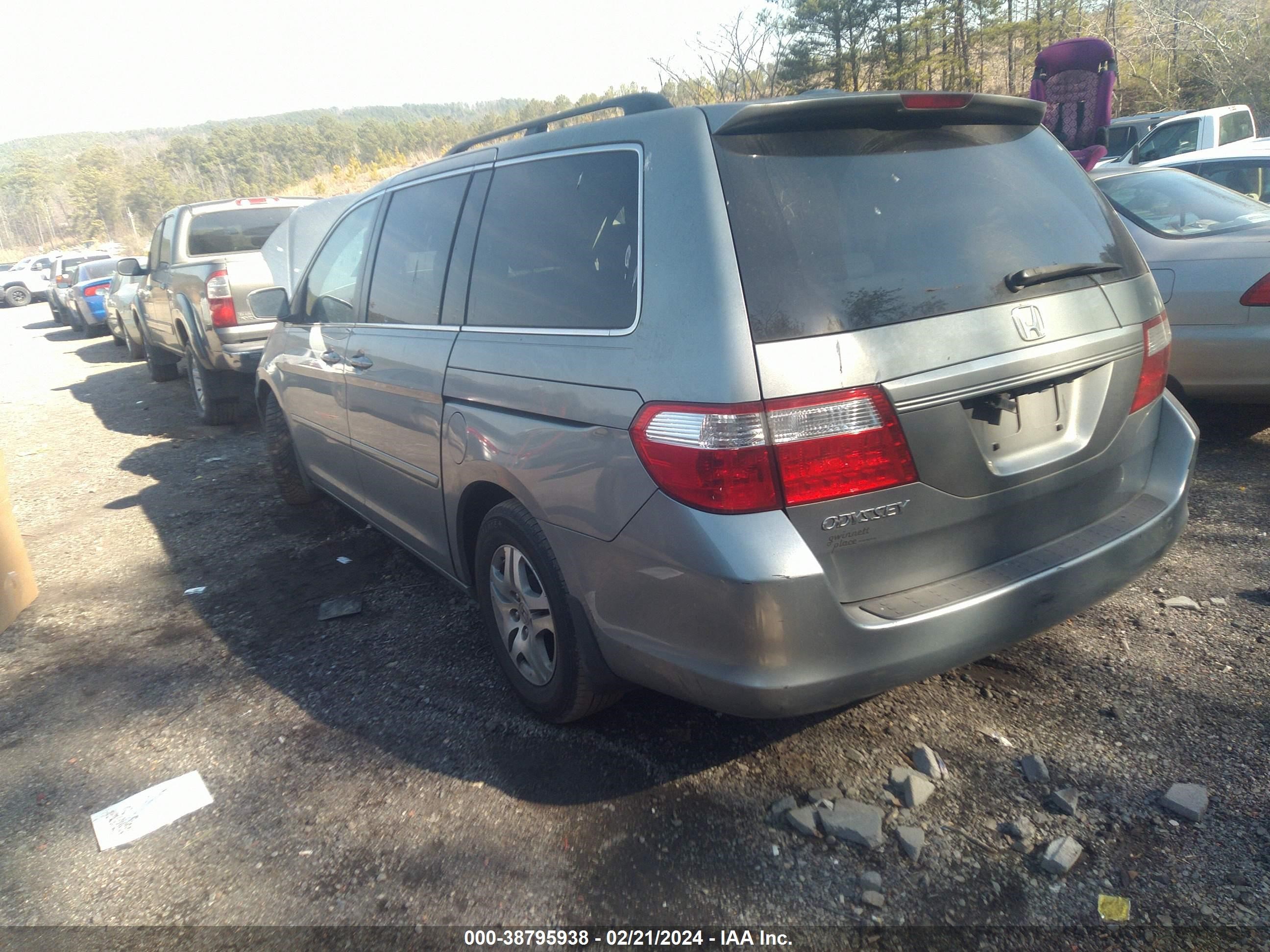 Photo 2 VIN: 5FNRL38787B002740 - HONDA ODYSSEY 