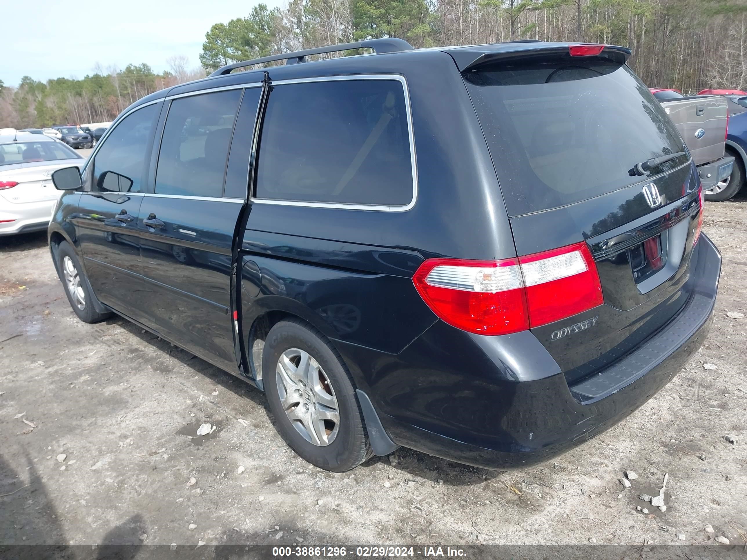 Photo 2 VIN: 5FNRL38787B035978 - HONDA ODYSSEY 