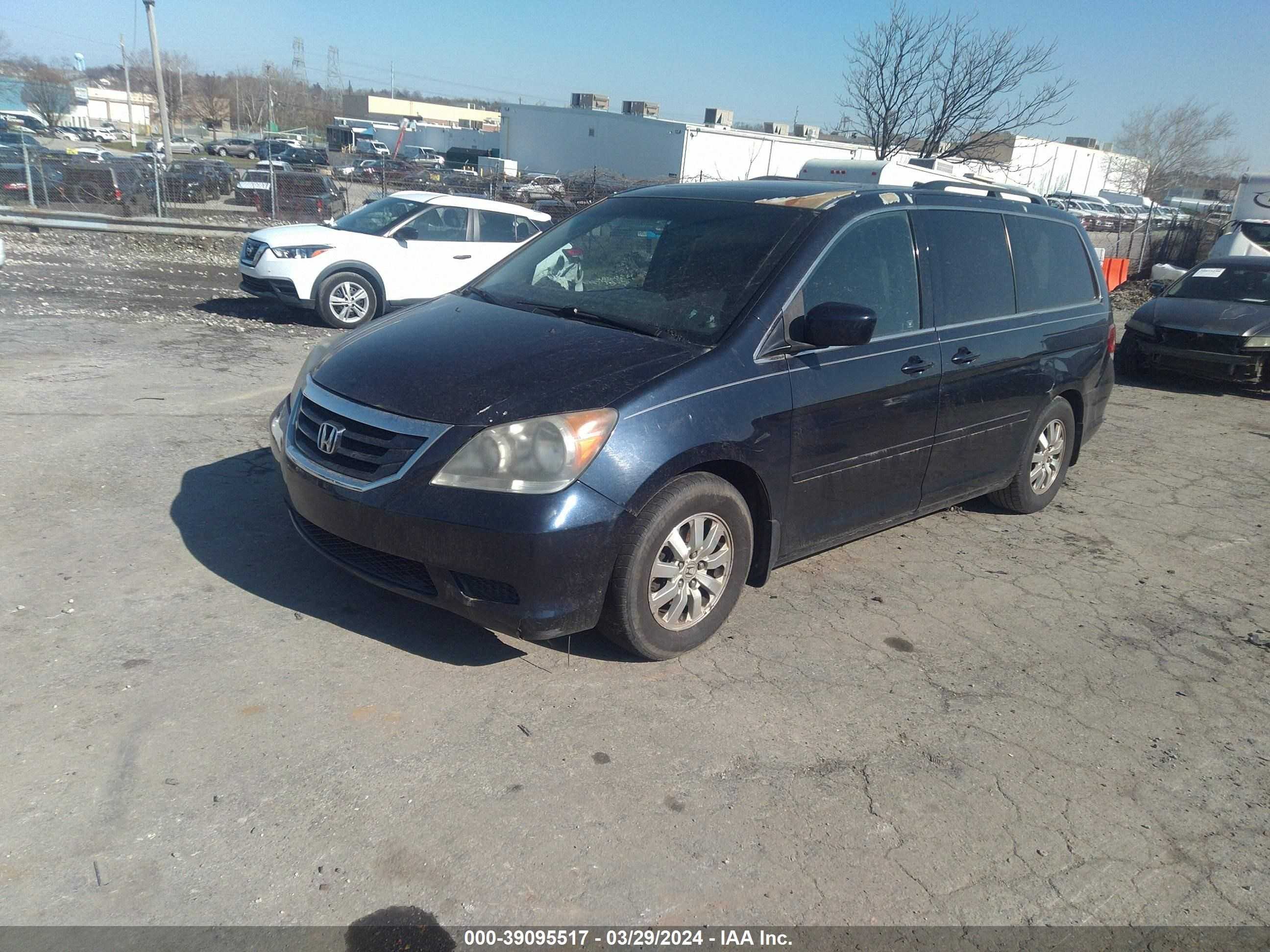 Photo 1 VIN: 5FNRL38788B037487 - HONDA ODYSSEY 