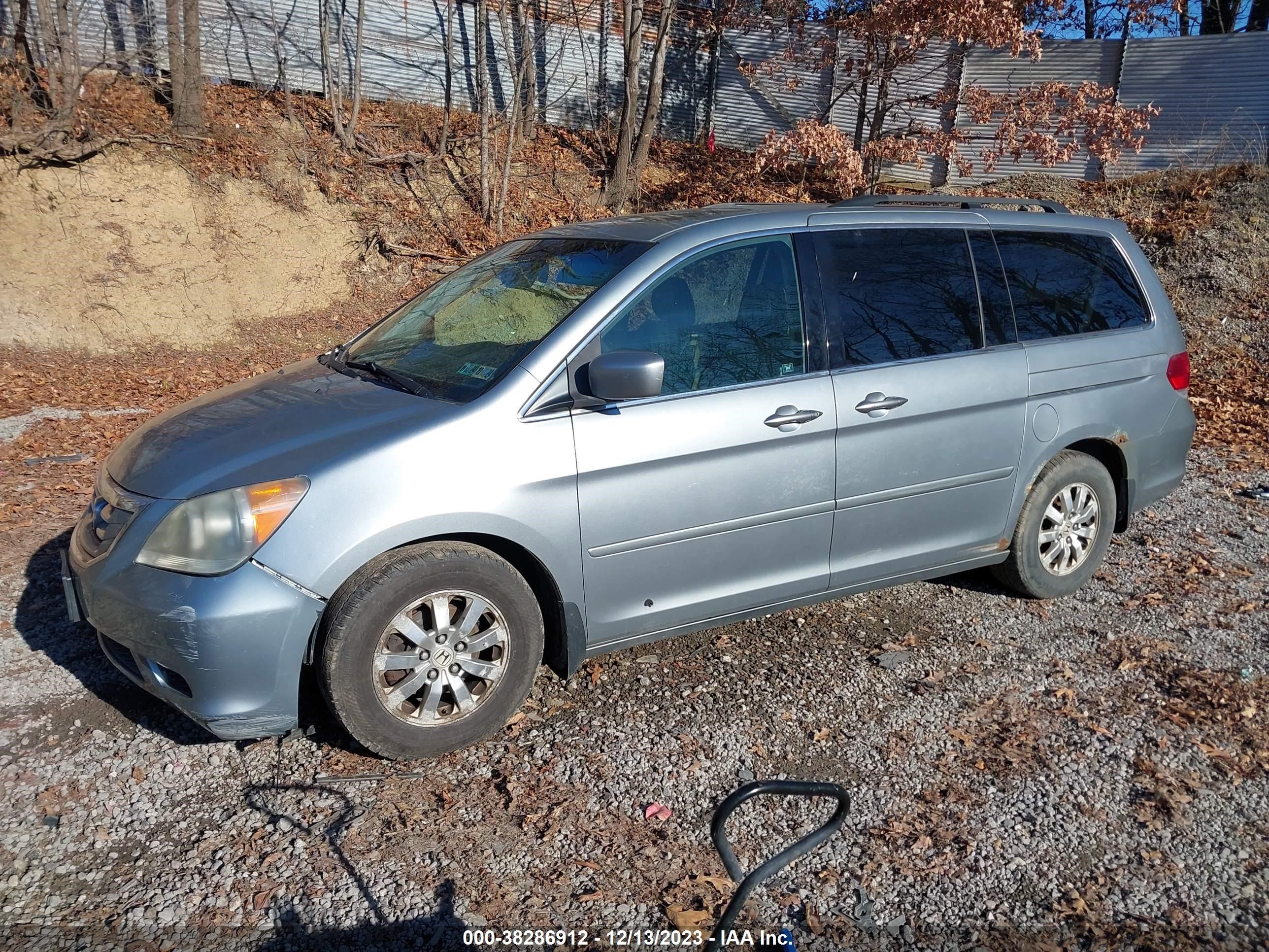 Photo 1 VIN: 5FNRL38788B084079 - HONDA ODYSSEY 