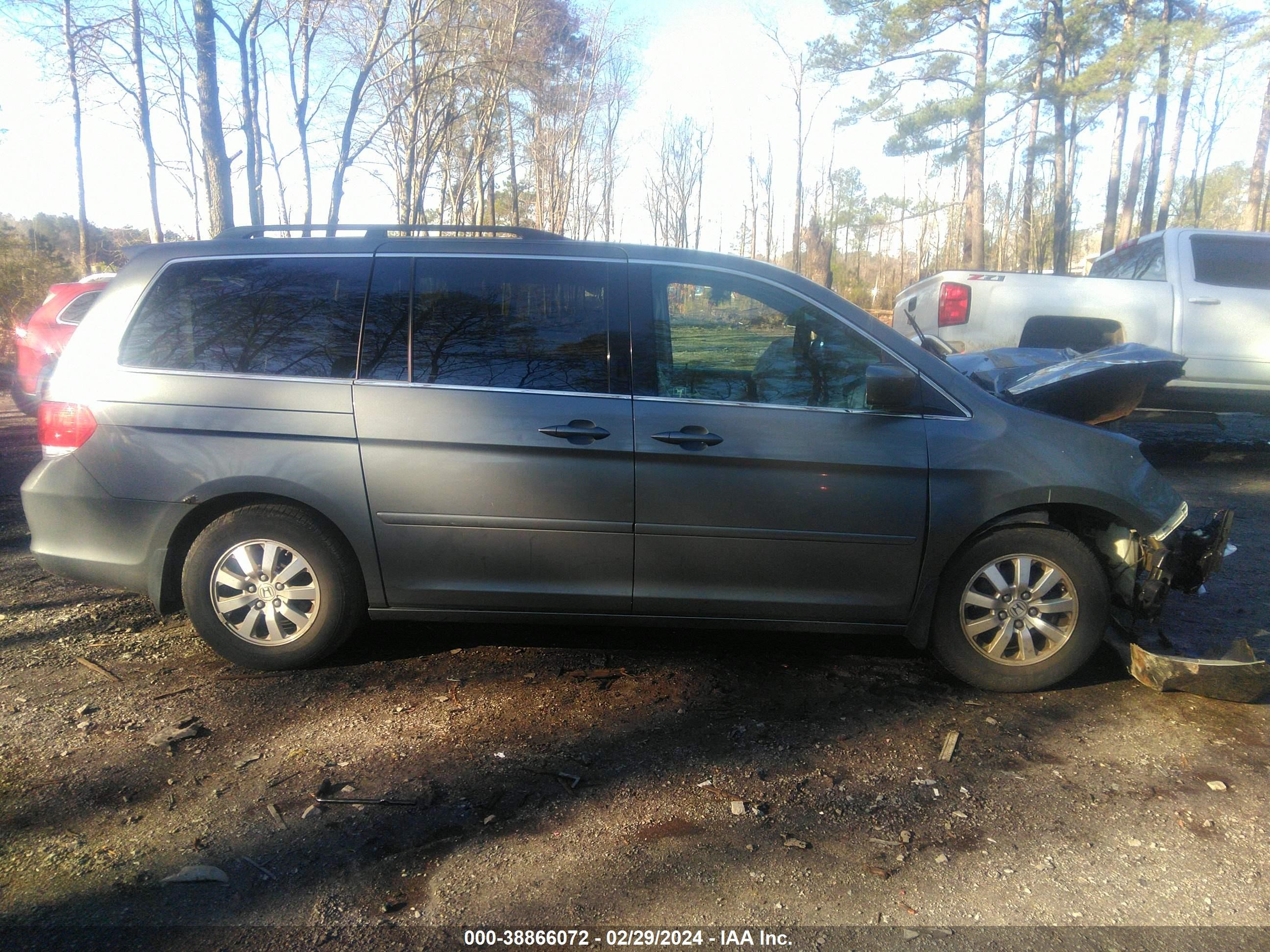 Photo 11 VIN: 5FNRL38788B086821 - HONDA ODYSSEY 