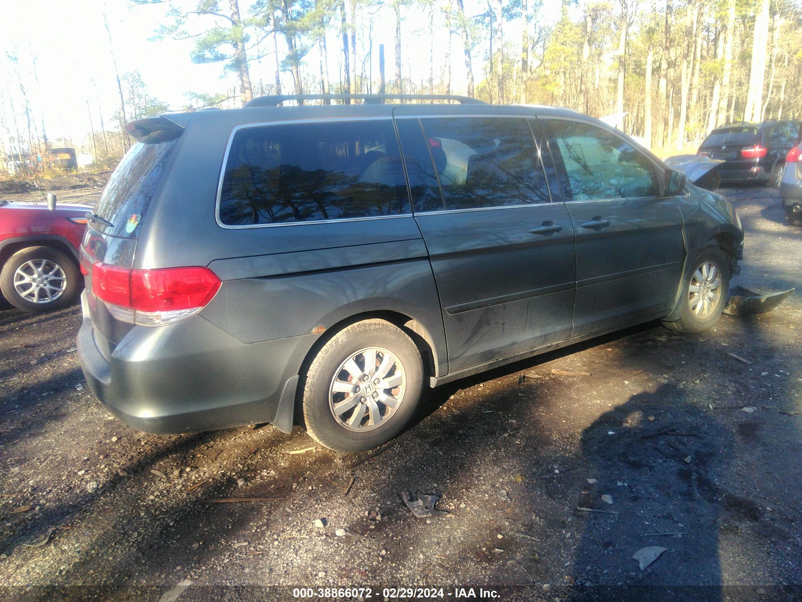 Photo 3 VIN: 5FNRL38788B086821 - HONDA ODYSSEY 